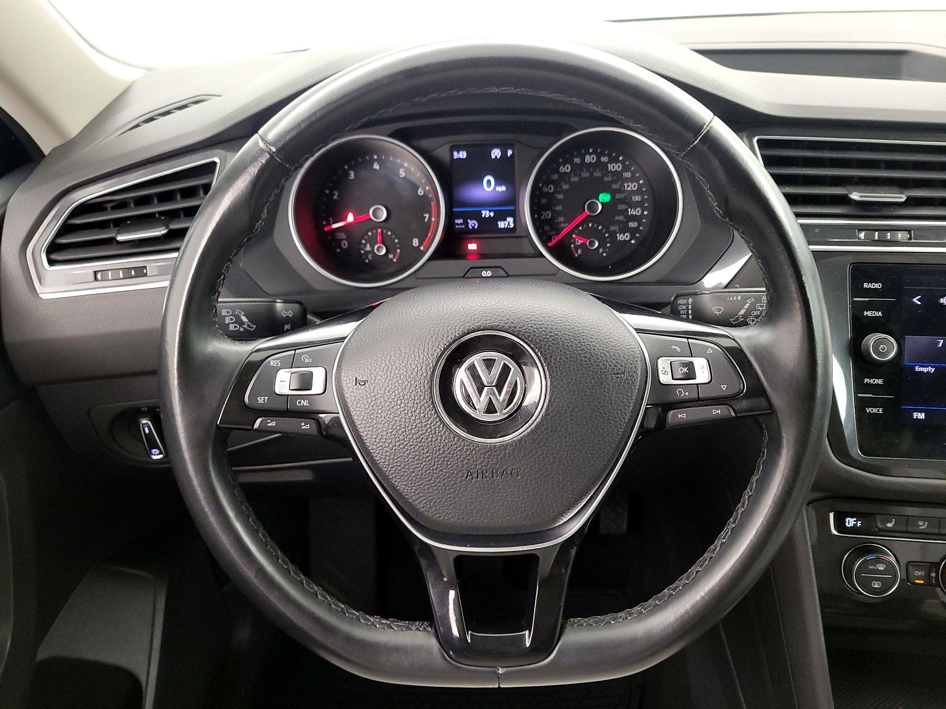 Thumbnail: 2018 Volkswagen Tiguan - 10