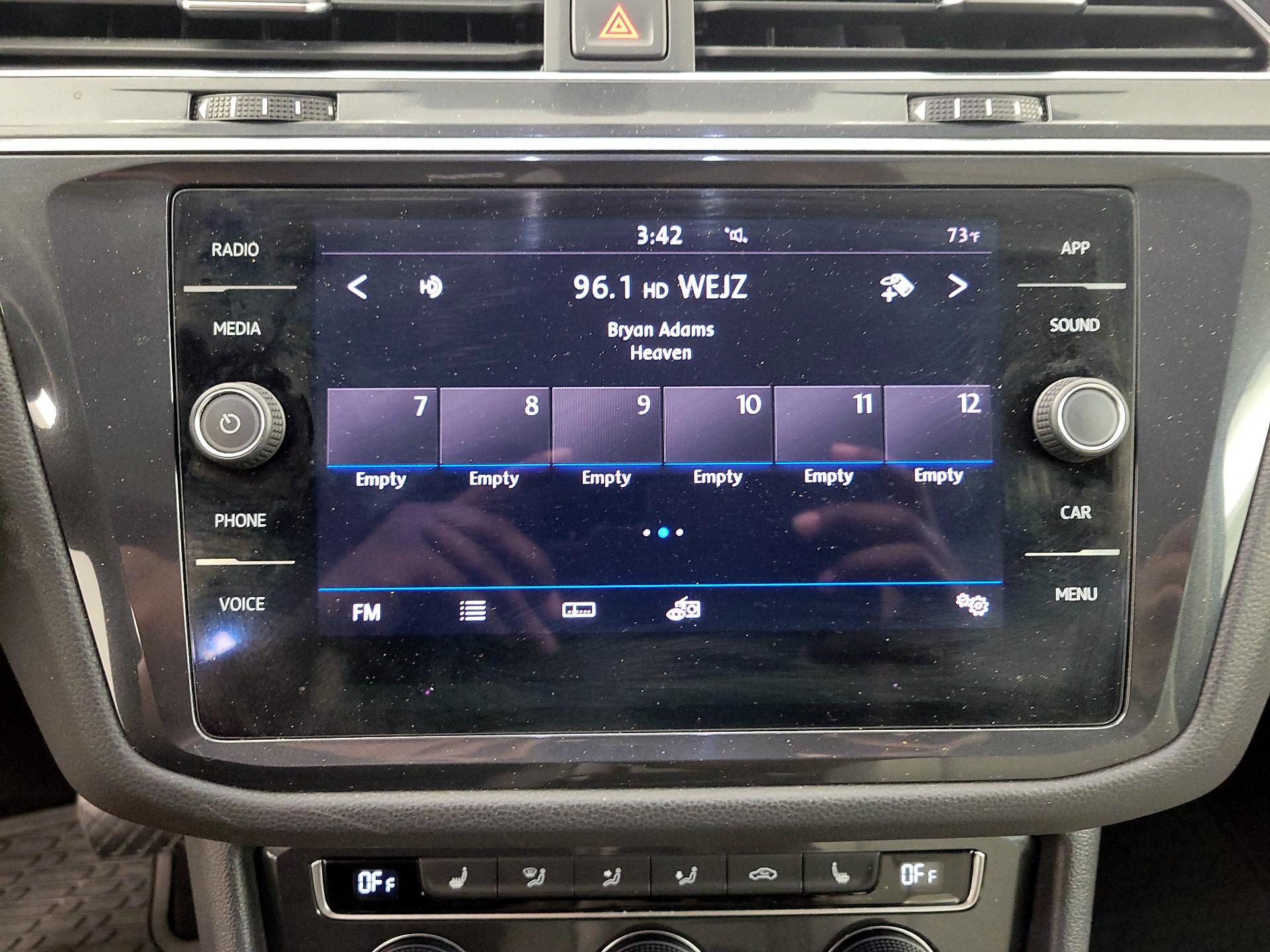 Thumbnail: 2018 Volkswagen Tiguan - 15