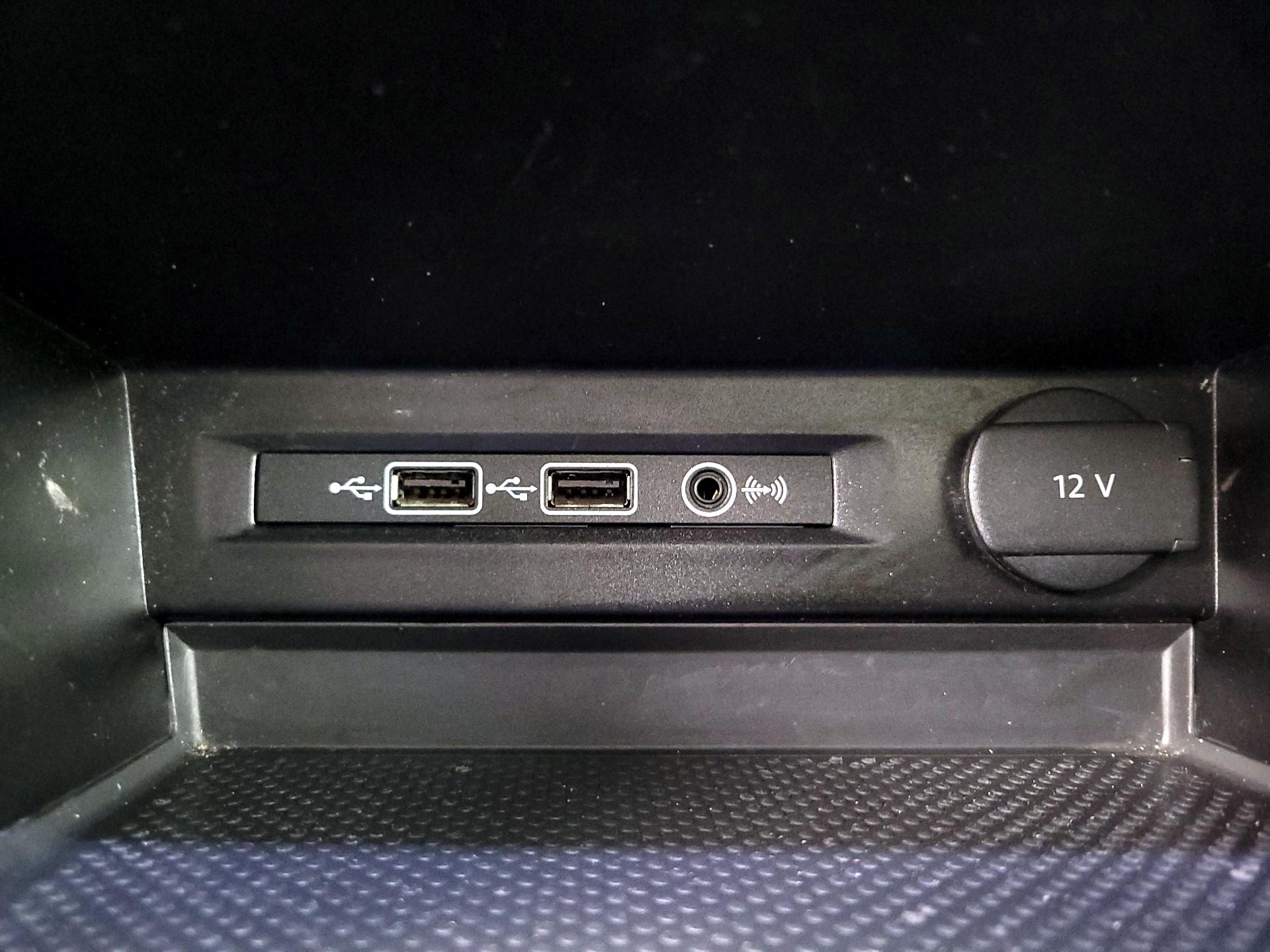 Thumbnail: 2018 Volkswagen Tiguan - 18