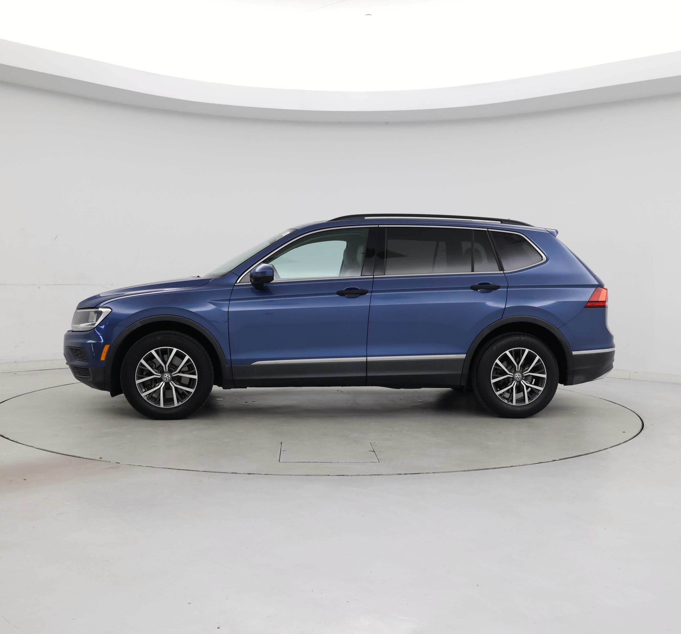 Thumbnail: 2018 Volkswagen Tiguan - 3