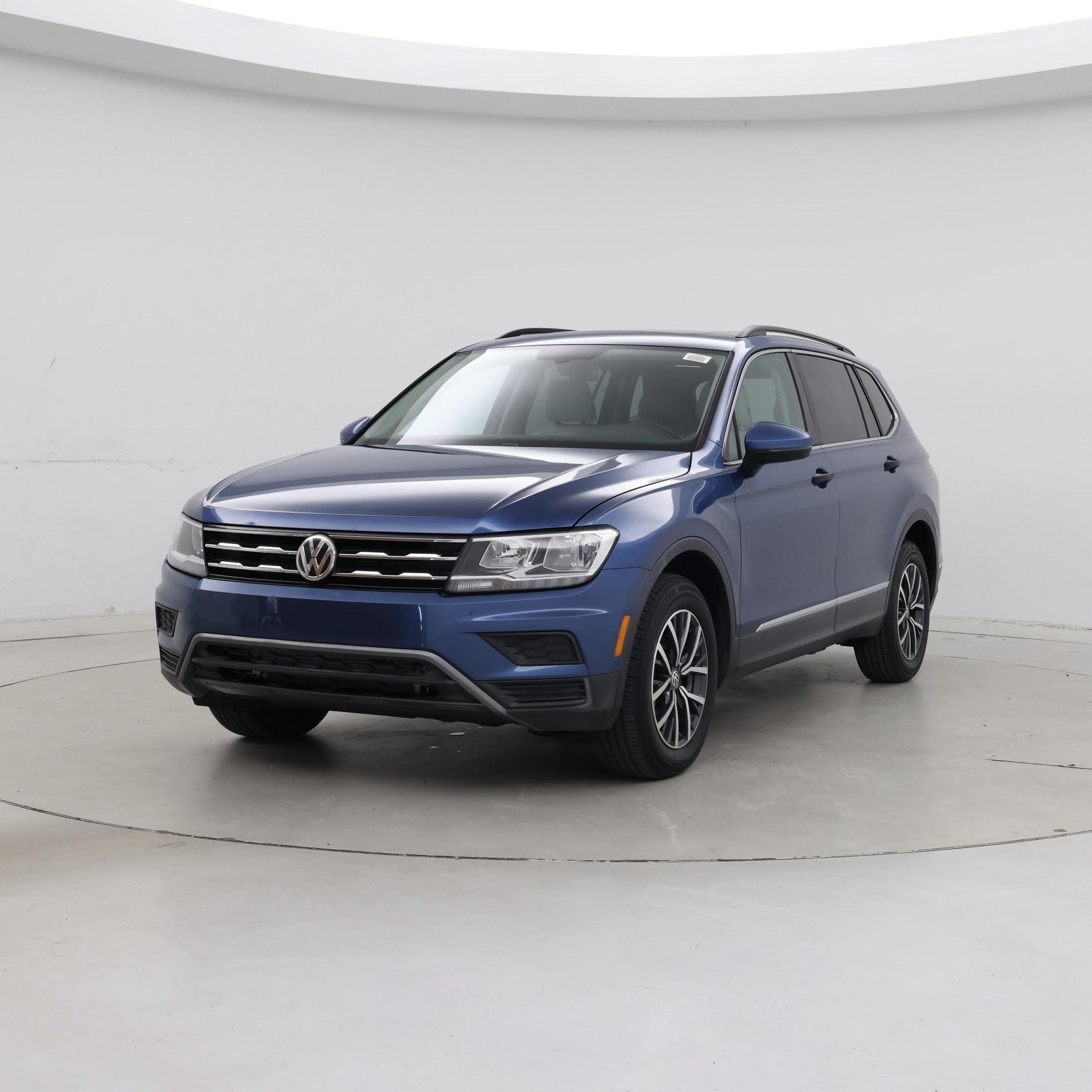 Thumbnail: 2018 Volkswagen Tiguan - 4