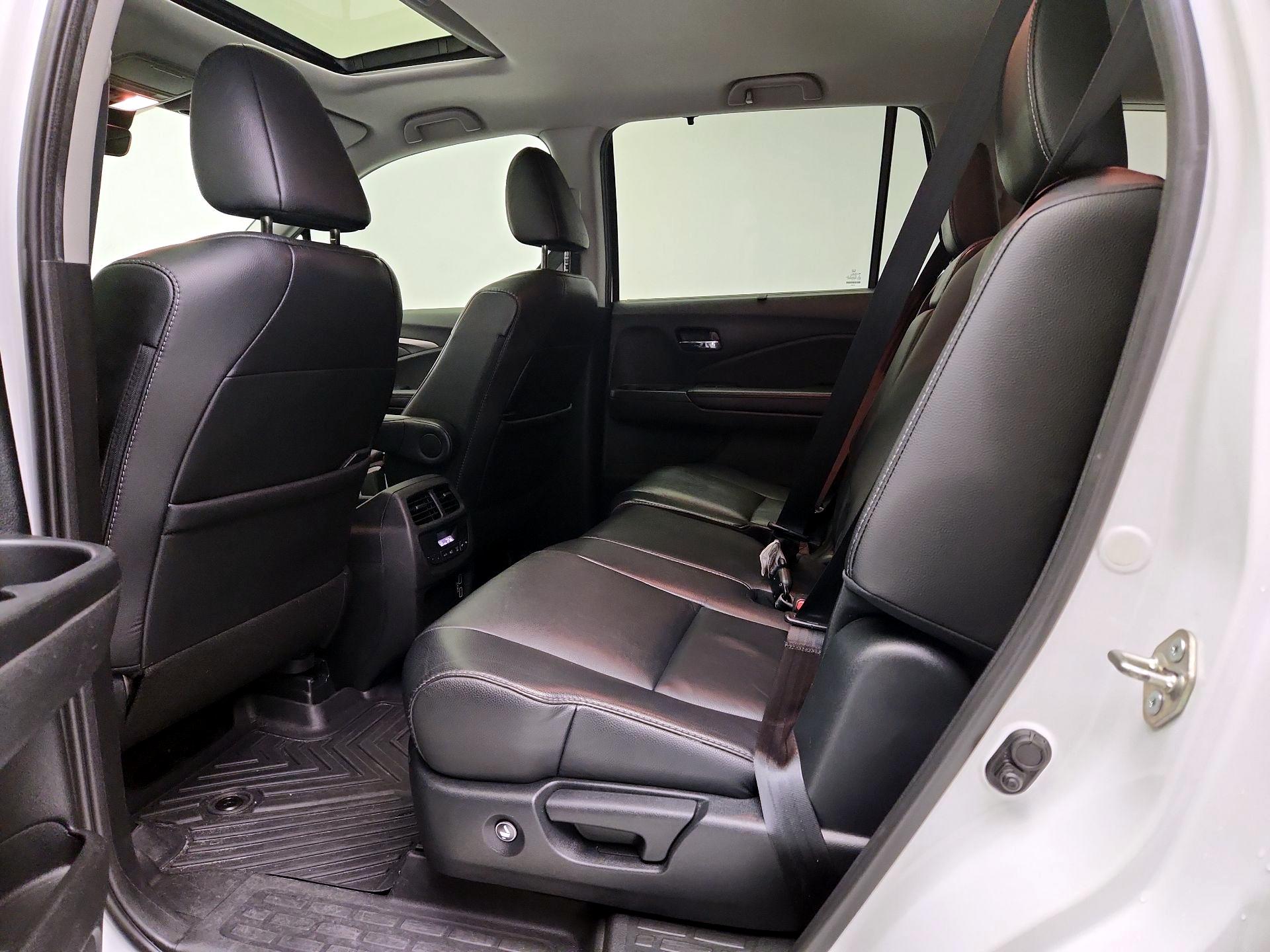 Thumbnail: 2020 Honda Pilot - 20