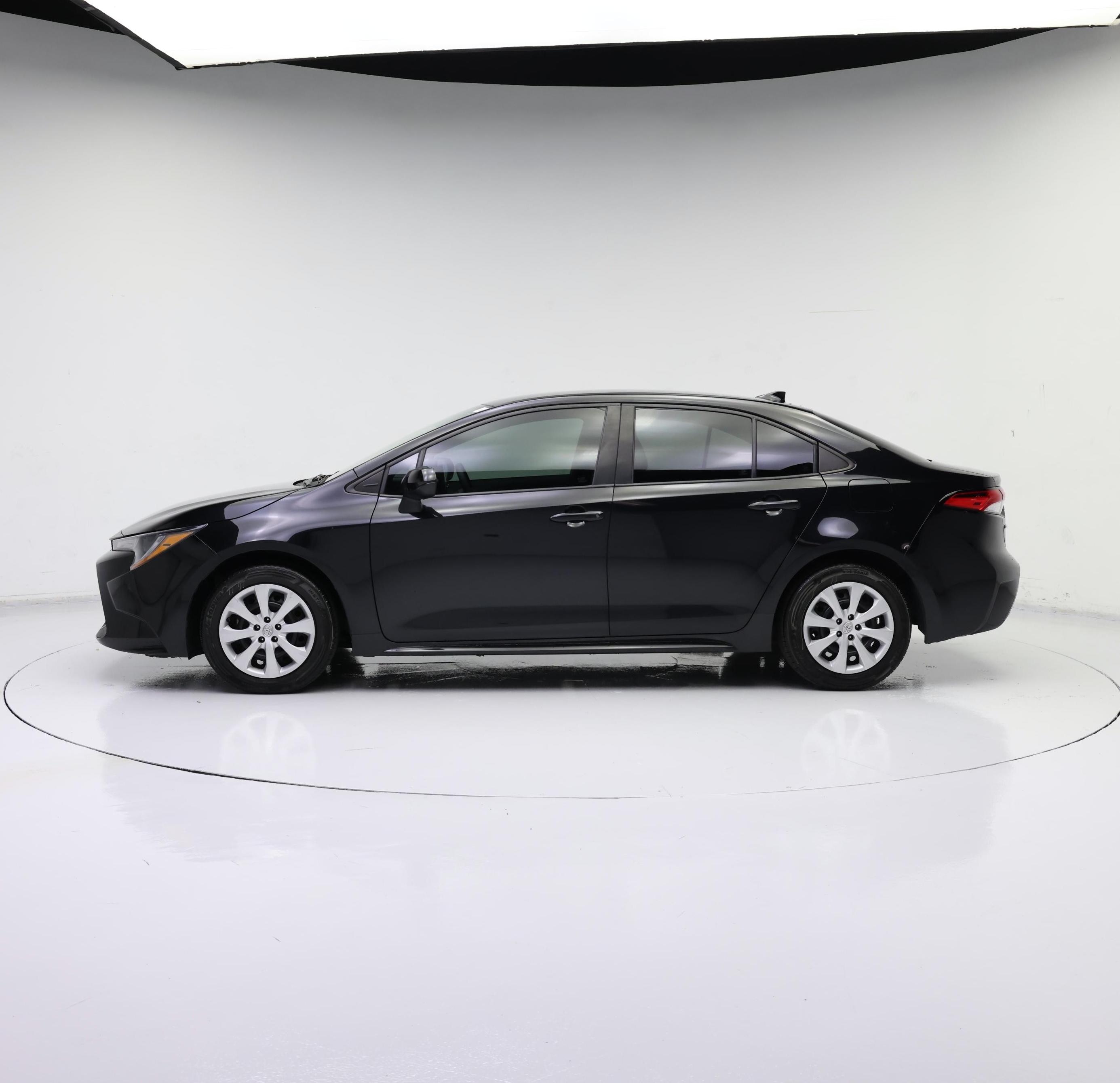 Thumbnail: 2022 Toyota Corolla - 3