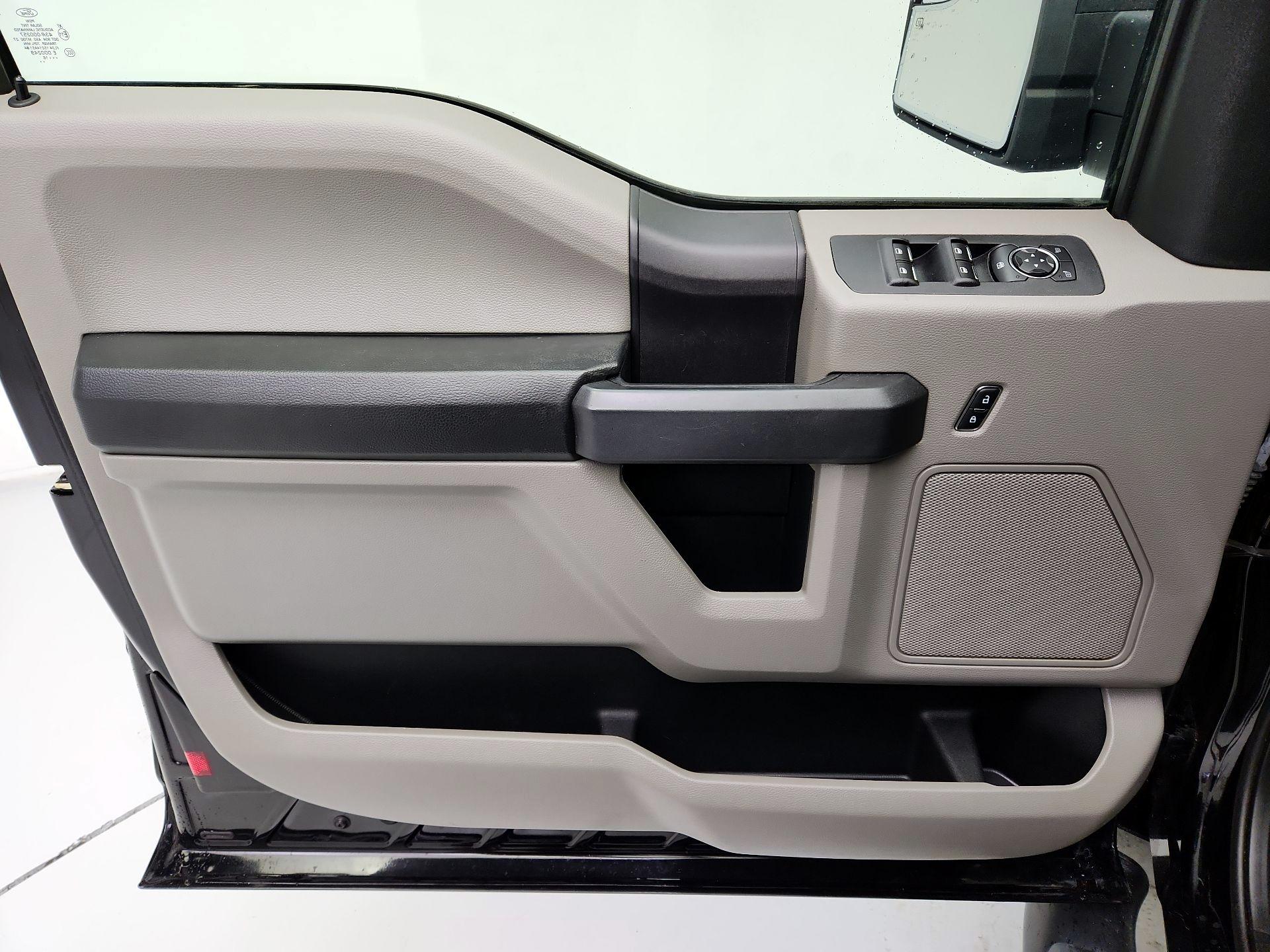 Thumbnail: 2016 Ford F-150 - 12