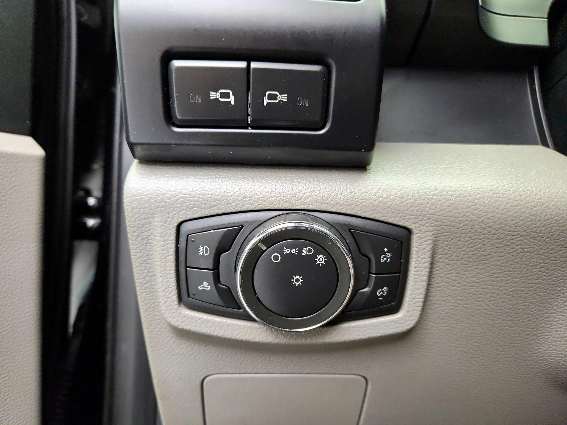 Thumbnail: 2016 Ford F-150 - 13