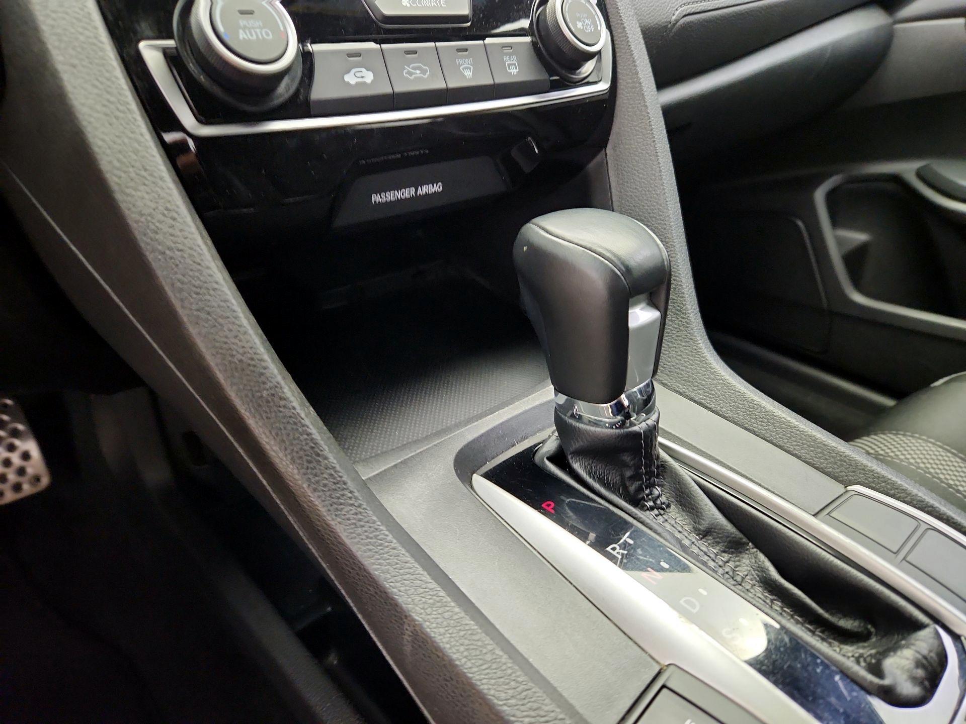 Thumbnail: 2019 Honda Civic - 17