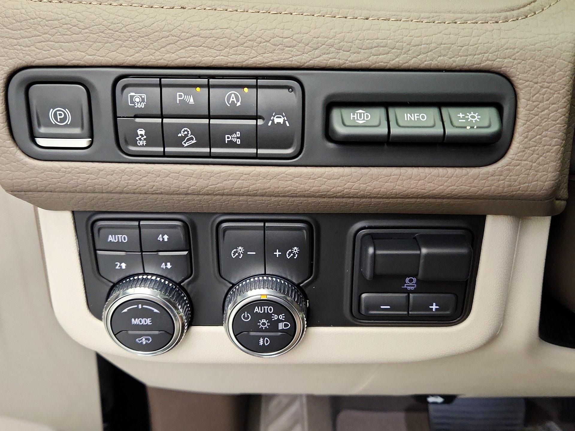 Thumbnail: 2023 GMC Yukon XL - 13