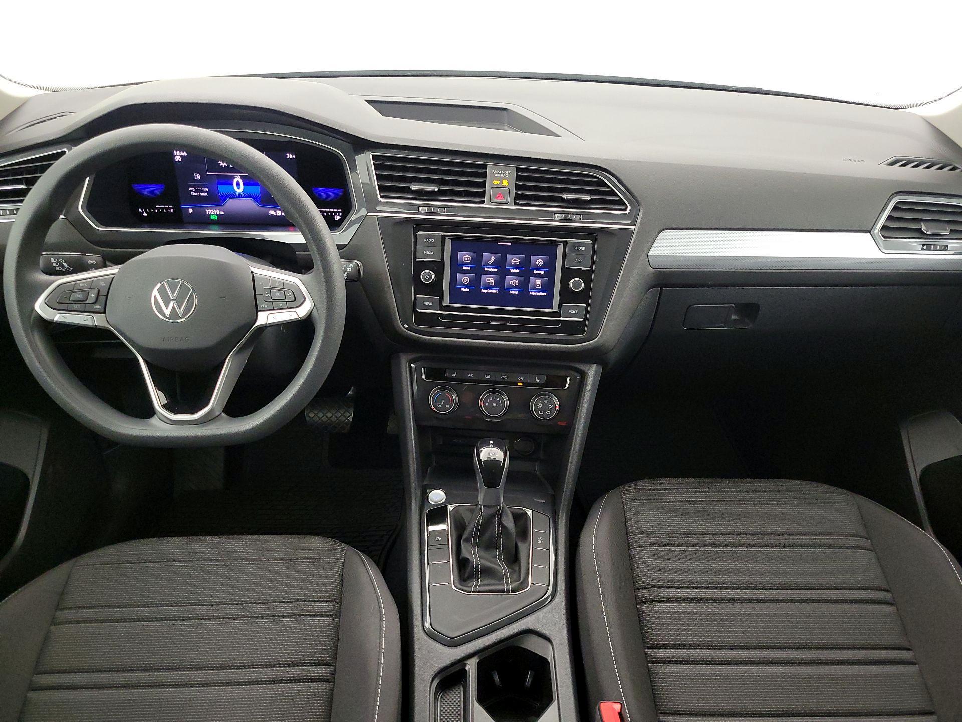 Thumbnail: 2022 Volkswagen Tiguan - 9