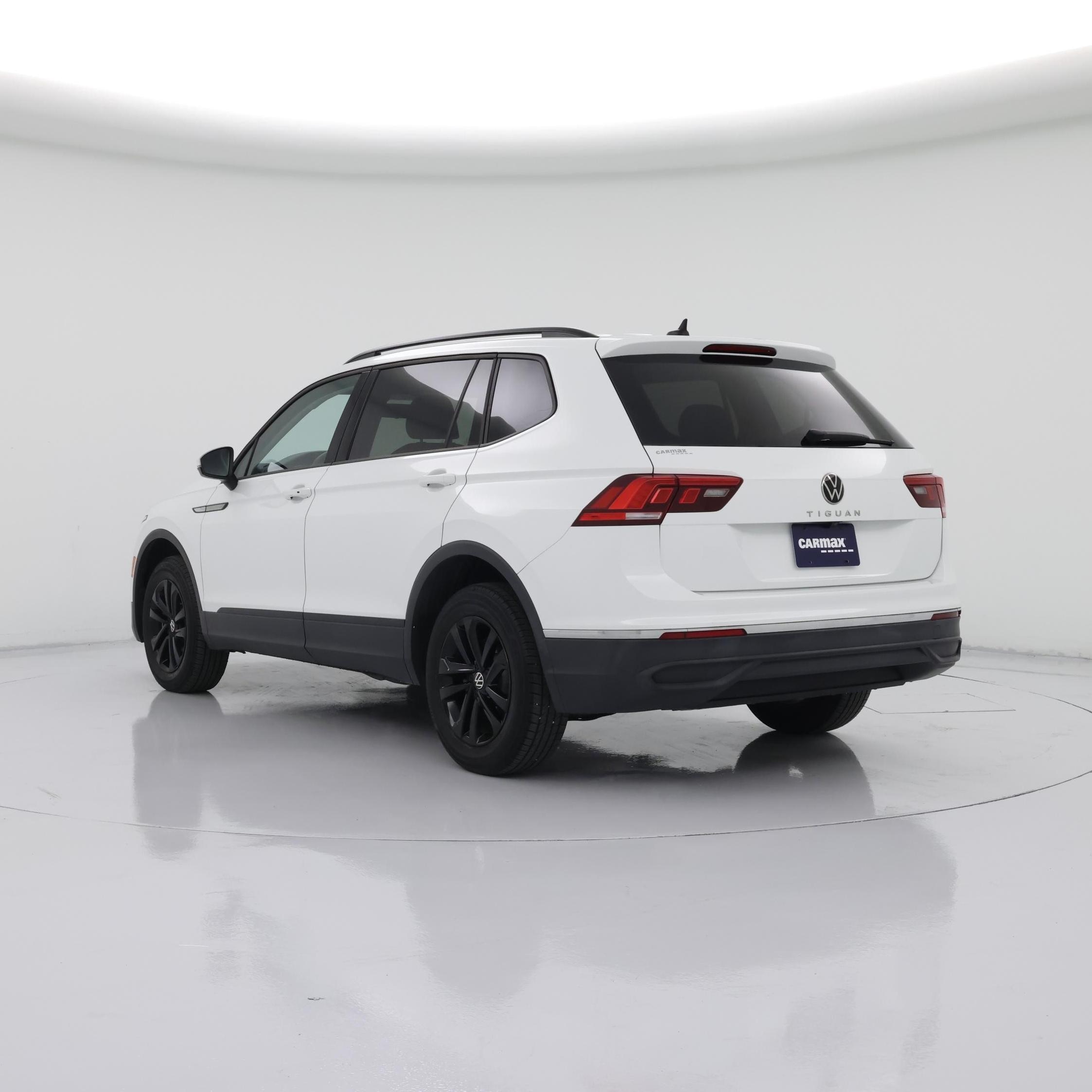 Thumbnail: 2022 Volkswagen Tiguan - 2