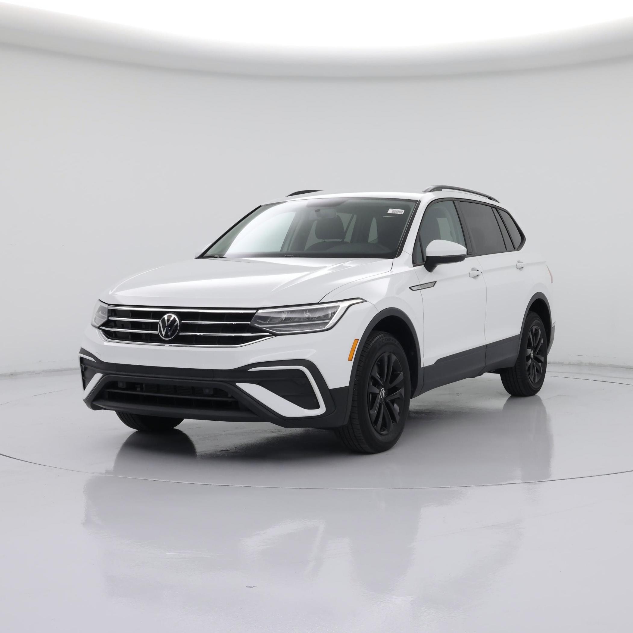 Thumbnail: 2022 Volkswagen Tiguan - 4