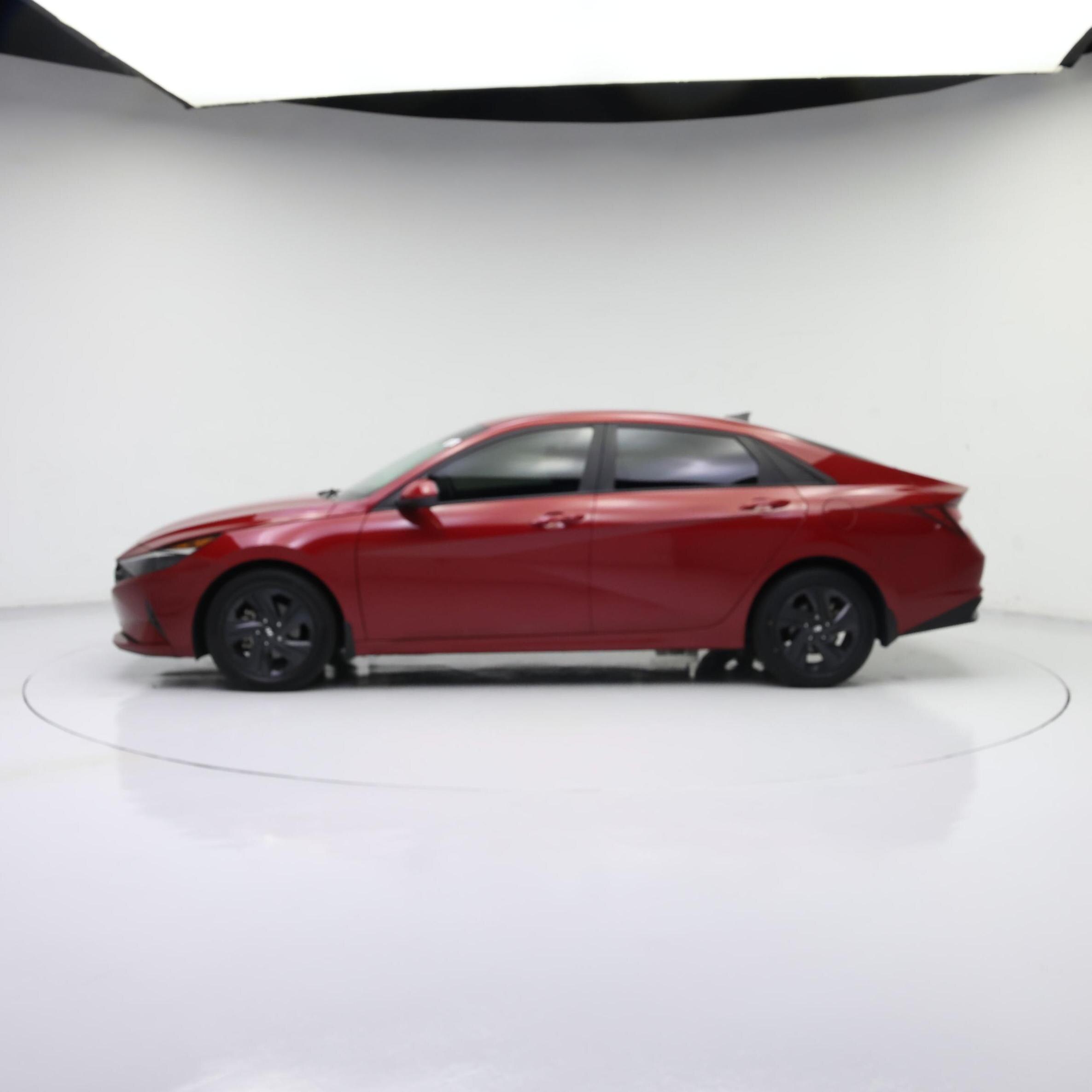 Thumbnail: 2022 Hyundai Elantra - 3