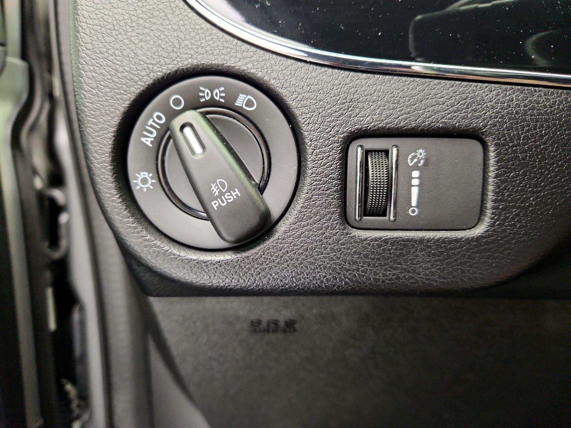 Thumbnail: 2018 Dodge Grand Caravan - 13