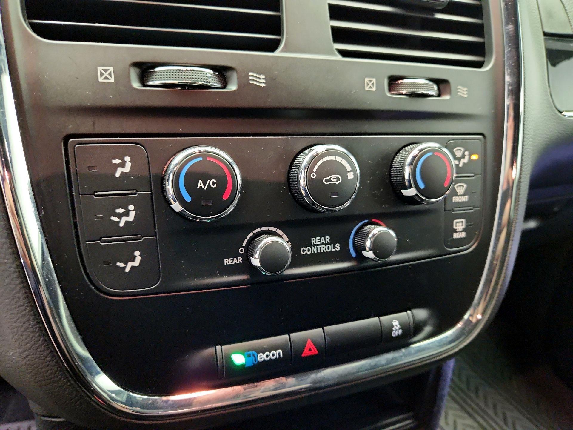 Thumbnail: 2018 Dodge Grand Caravan - 17