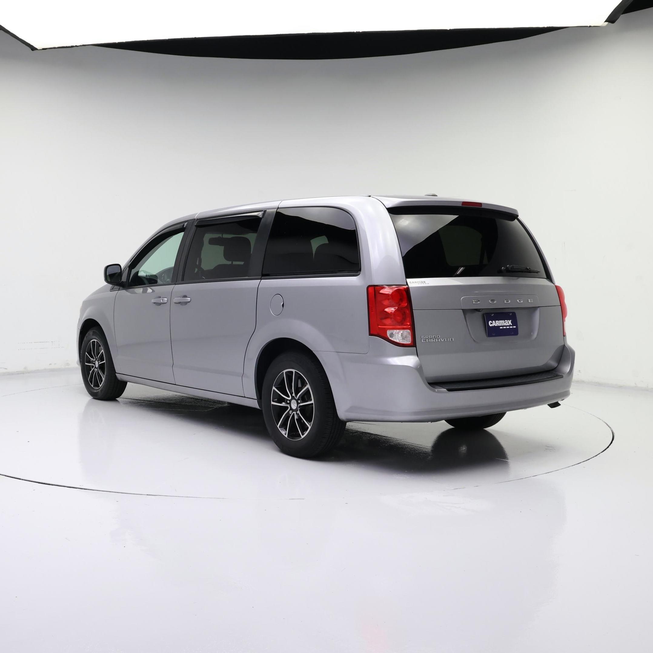 Thumbnail: 2018 Dodge Grand Caravan - 2