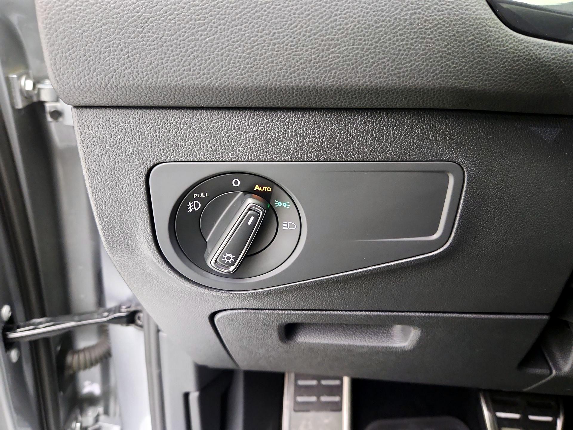 Thumbnail: 2021 Volkswagen Tiguan - 13