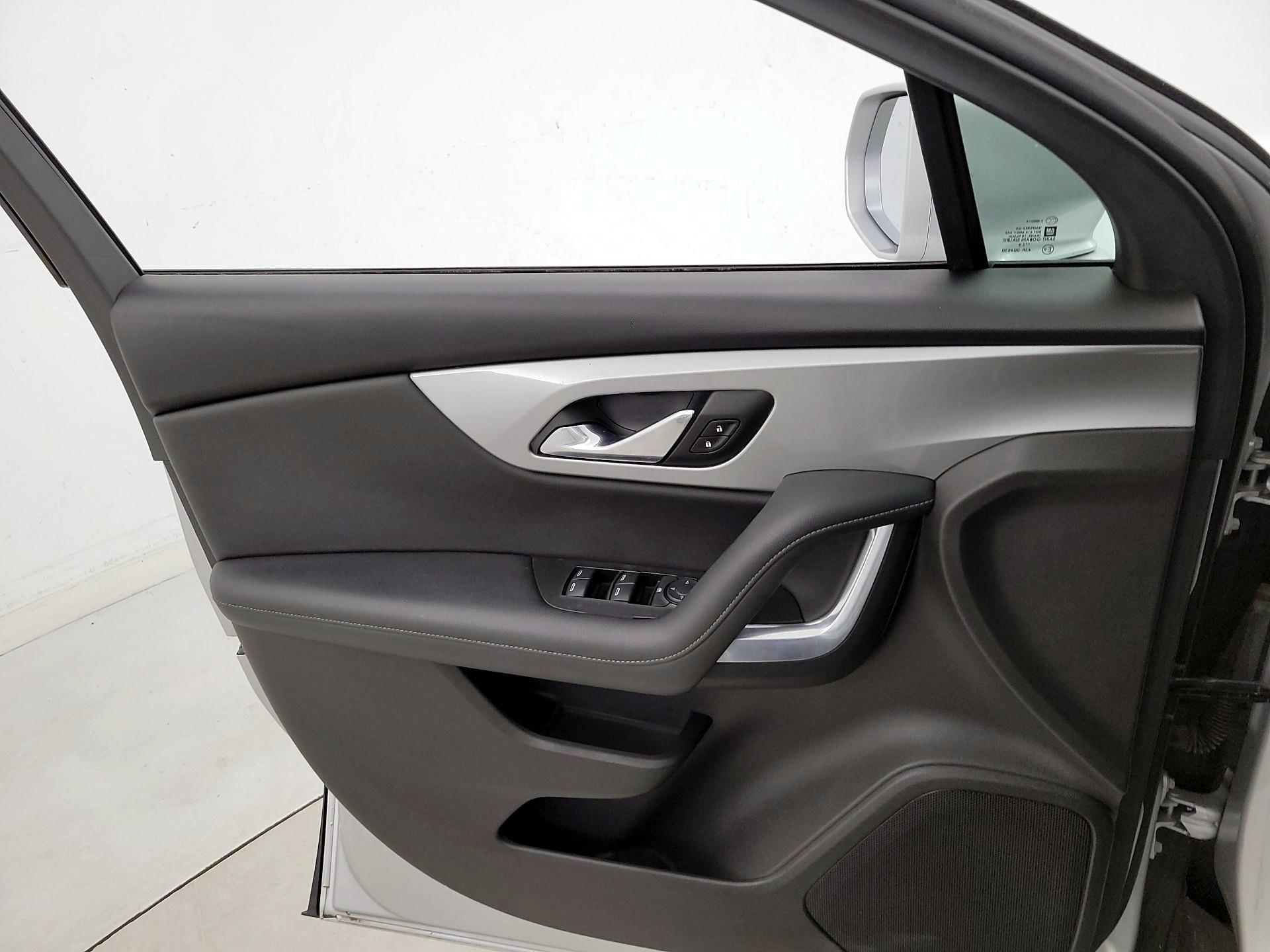 Thumbnail: 2019 Chevrolet Blazer - 12