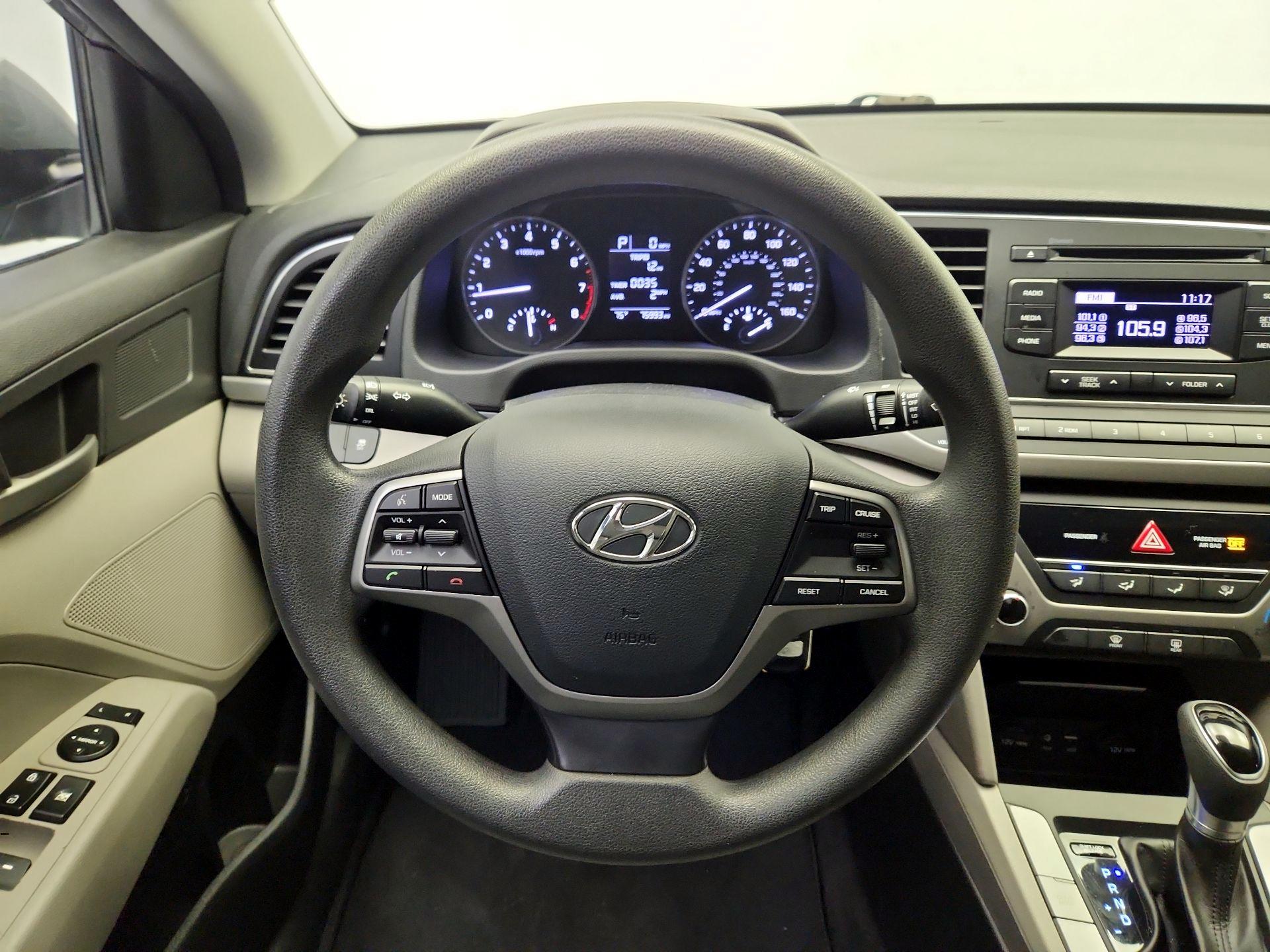 Thumbnail: 2018 Hyundai Elantra - 10