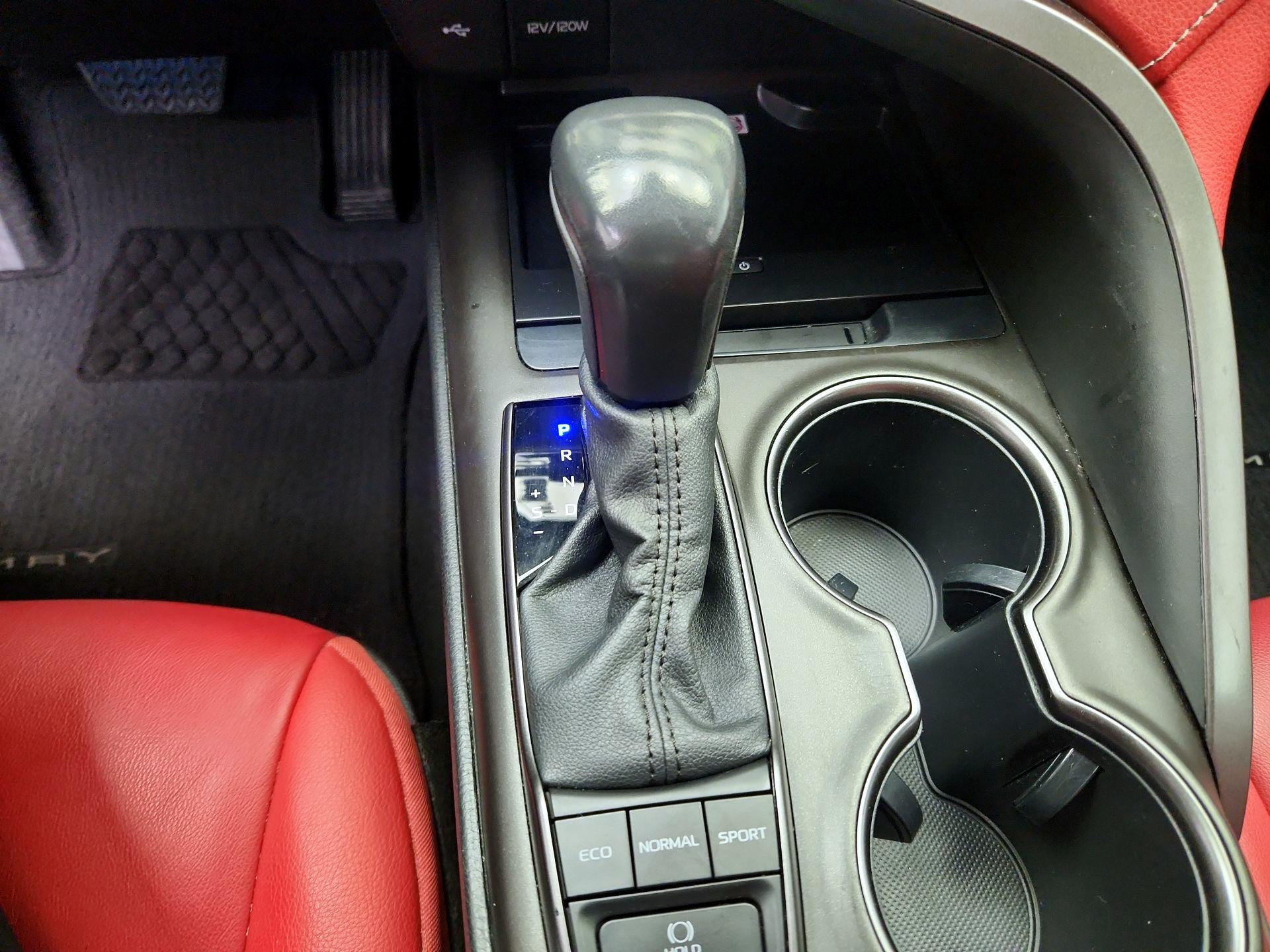 Thumbnail: 2022 Toyota Camry - 17