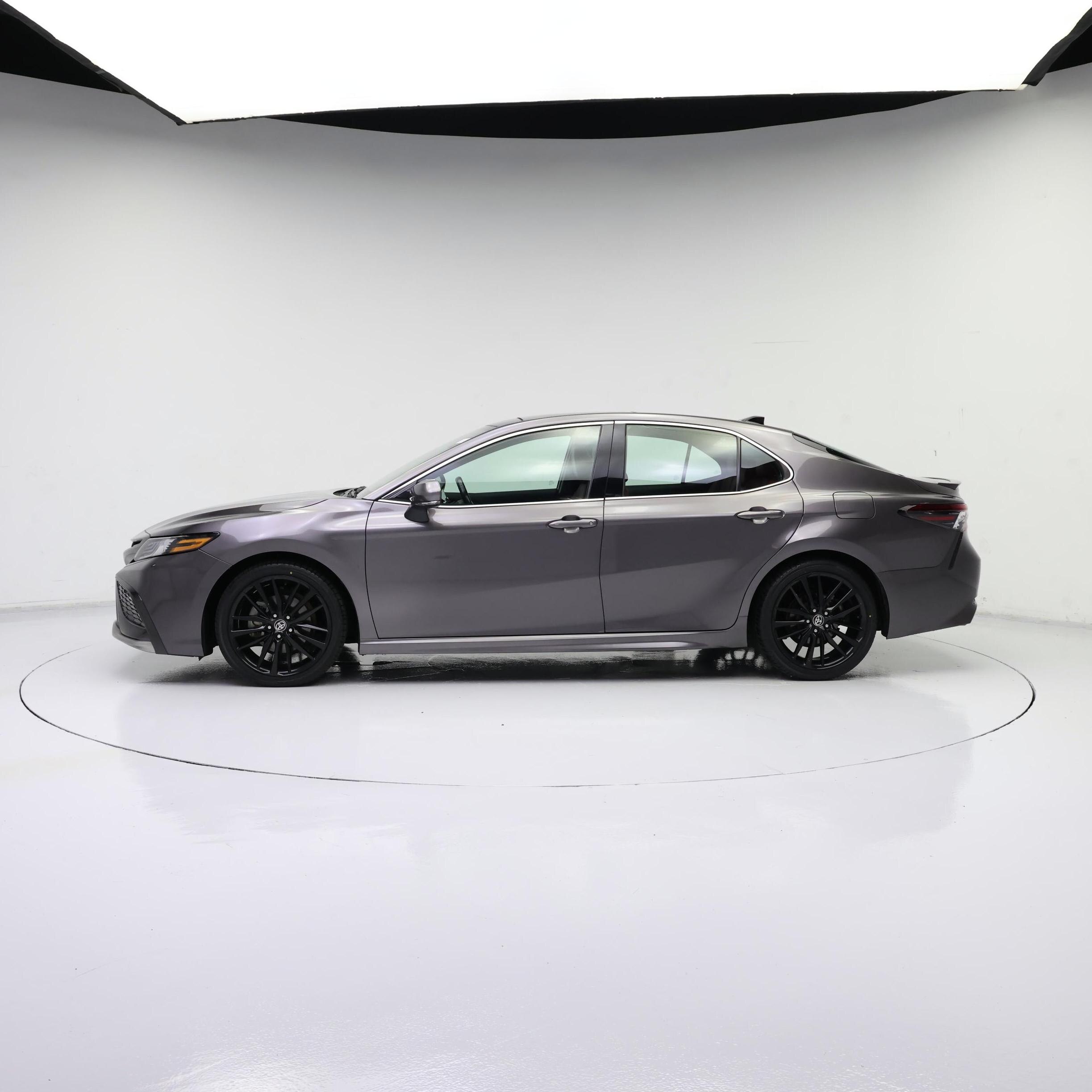 Thumbnail: 2022 Toyota Camry - 3