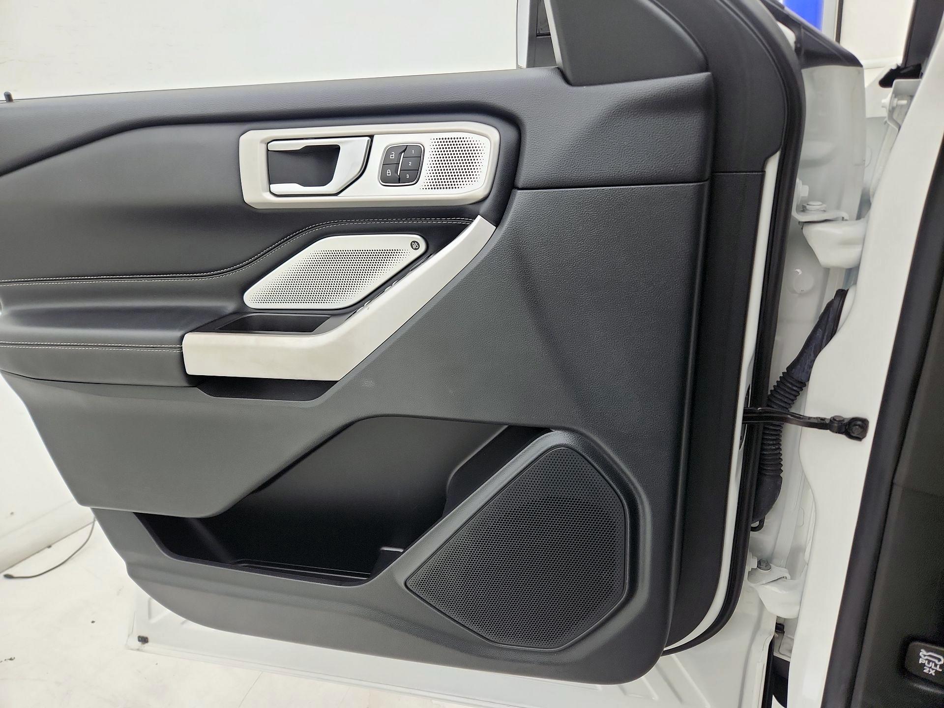 Thumbnail: 2022 Ford Explorer - 12