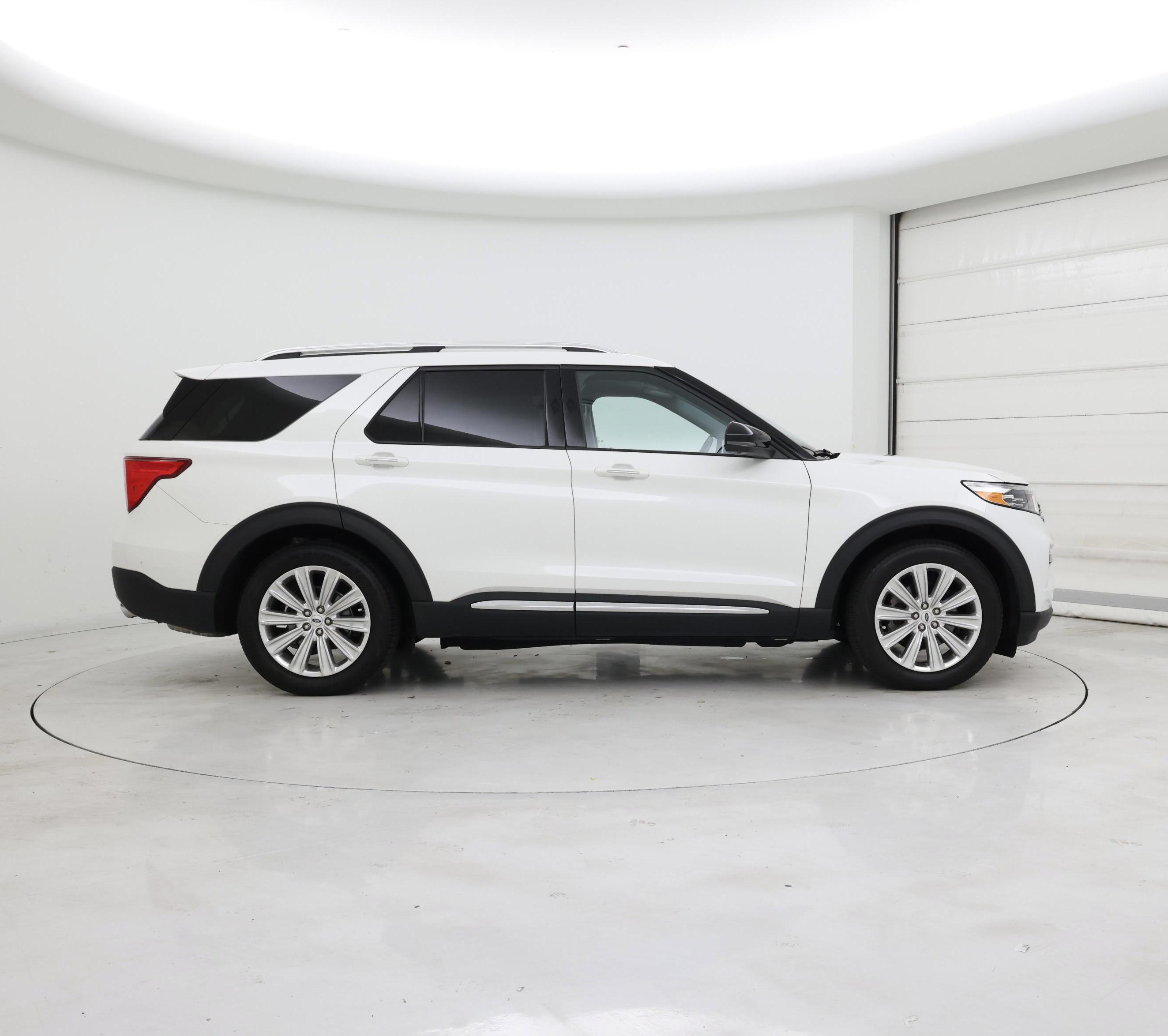 Thumbnail: 2022 Ford Explorer - 7
