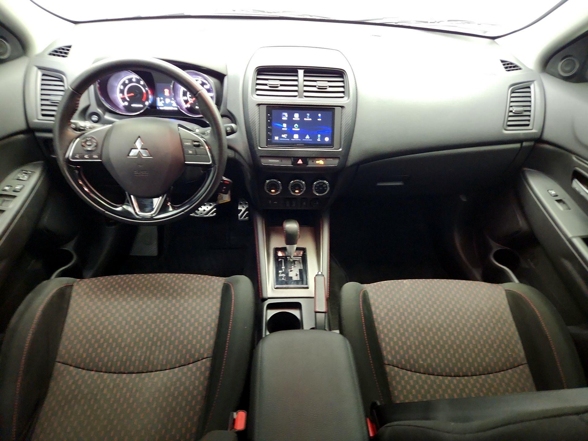 Thumbnail: 2018 Mitsubishi Outlander Sport - 9