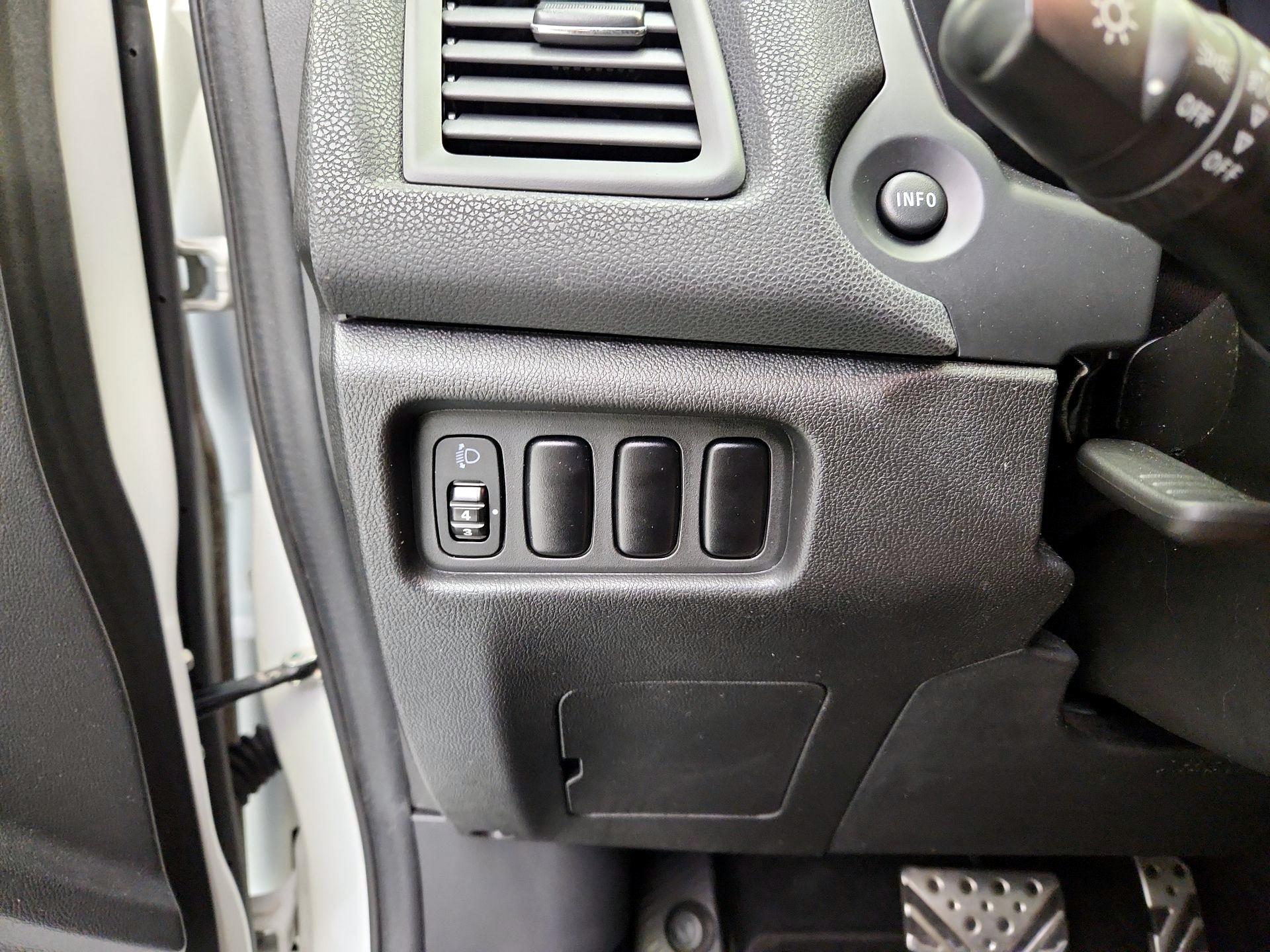 Thumbnail: 2018 Mitsubishi Outlander Sport - 13