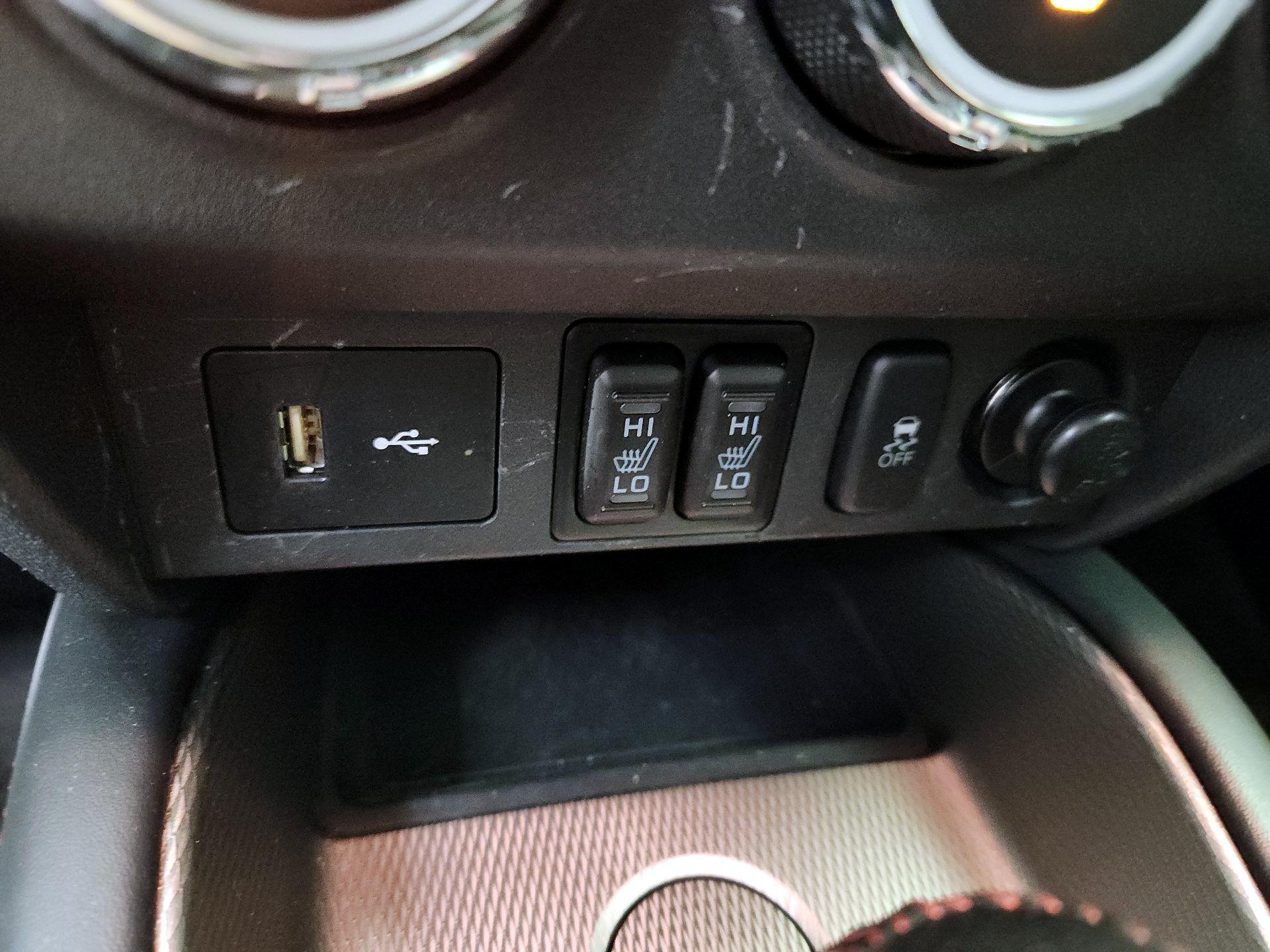 Thumbnail: 2018 Mitsubishi Outlander Sport - 18