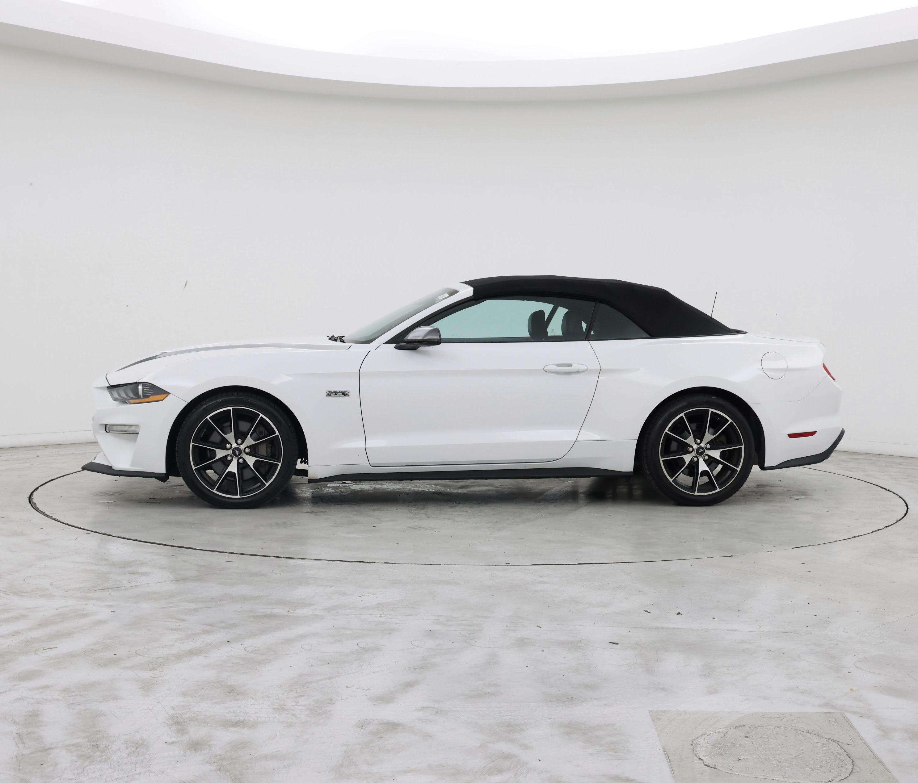 Thumbnail: 2022 Ford Mustang - 3
