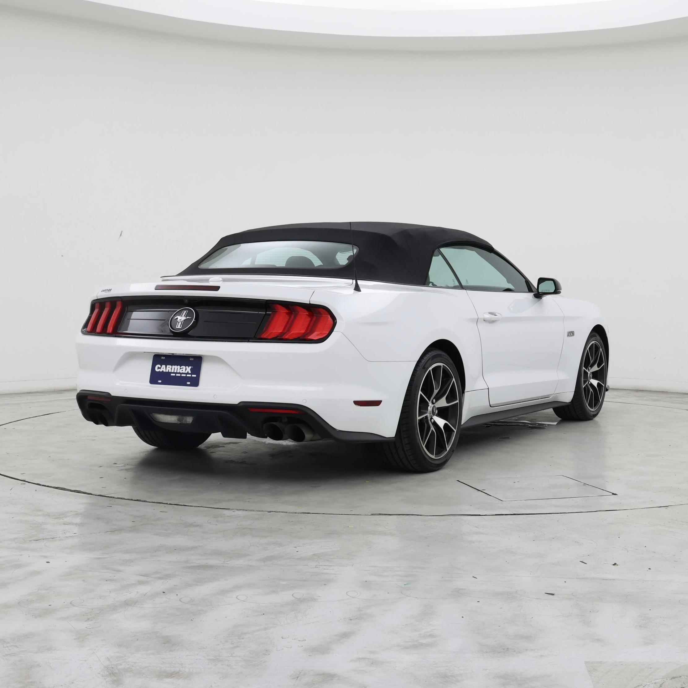 Thumbnail: 2022 Ford Mustang - 8
