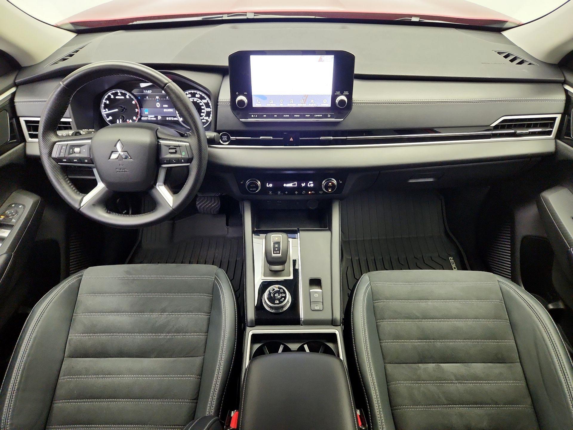 Thumbnail: 2022 Mitsubishi Outlander - 9
