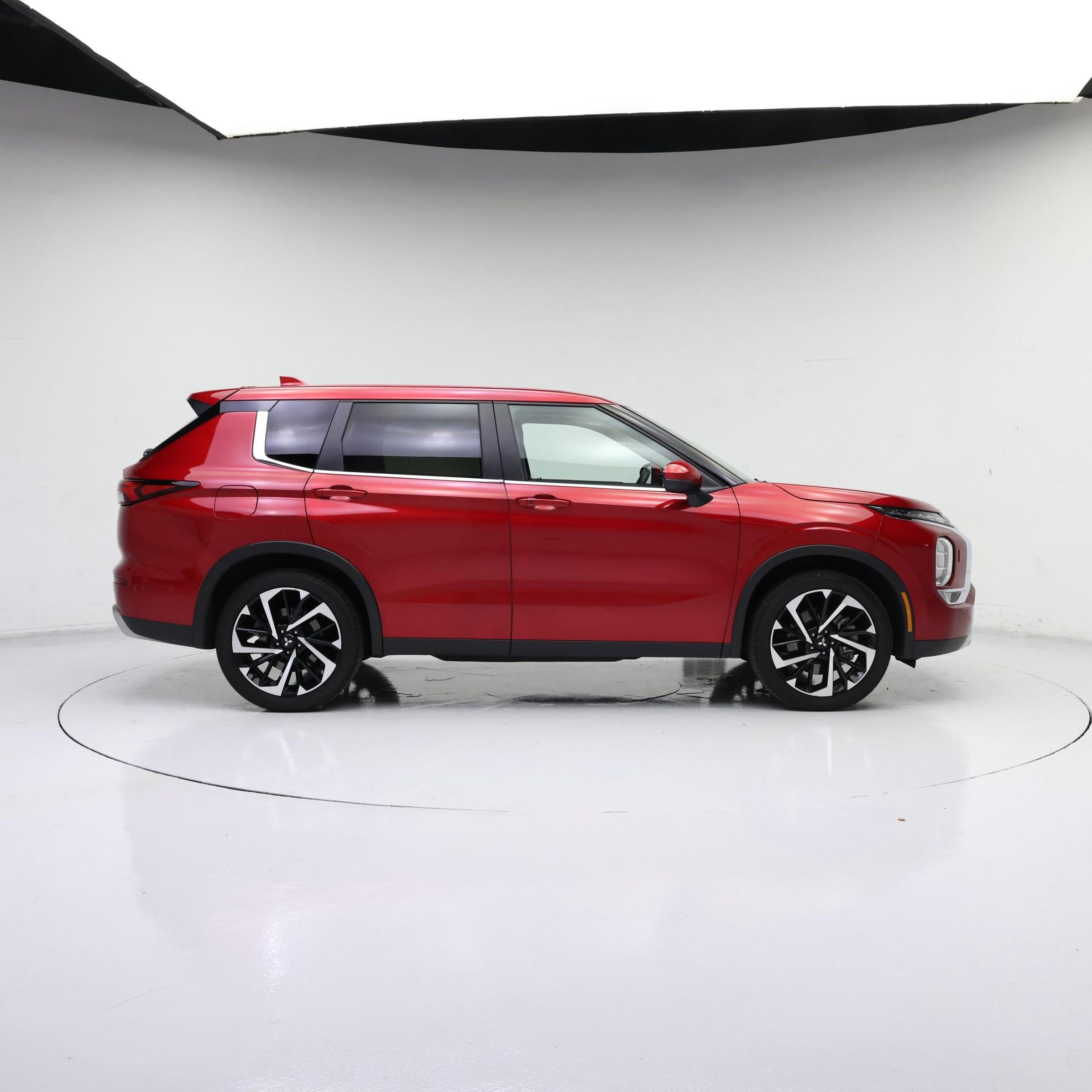 Thumbnail: 2022 Mitsubishi Outlander - 7