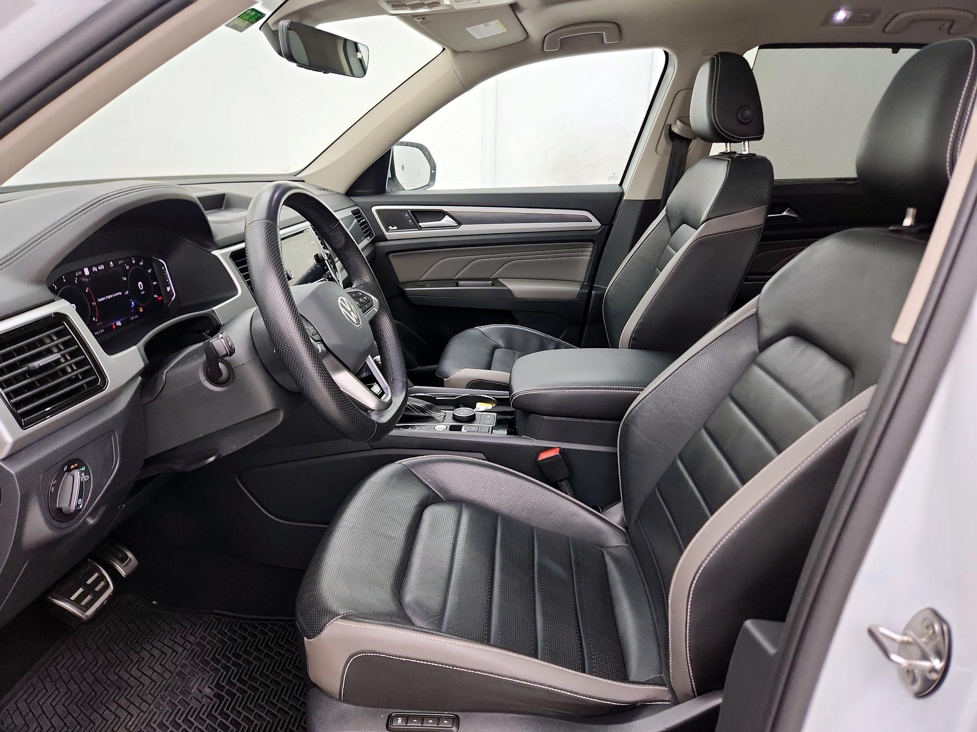 Thumbnail: 2023 Volkswagen Atlas - 11