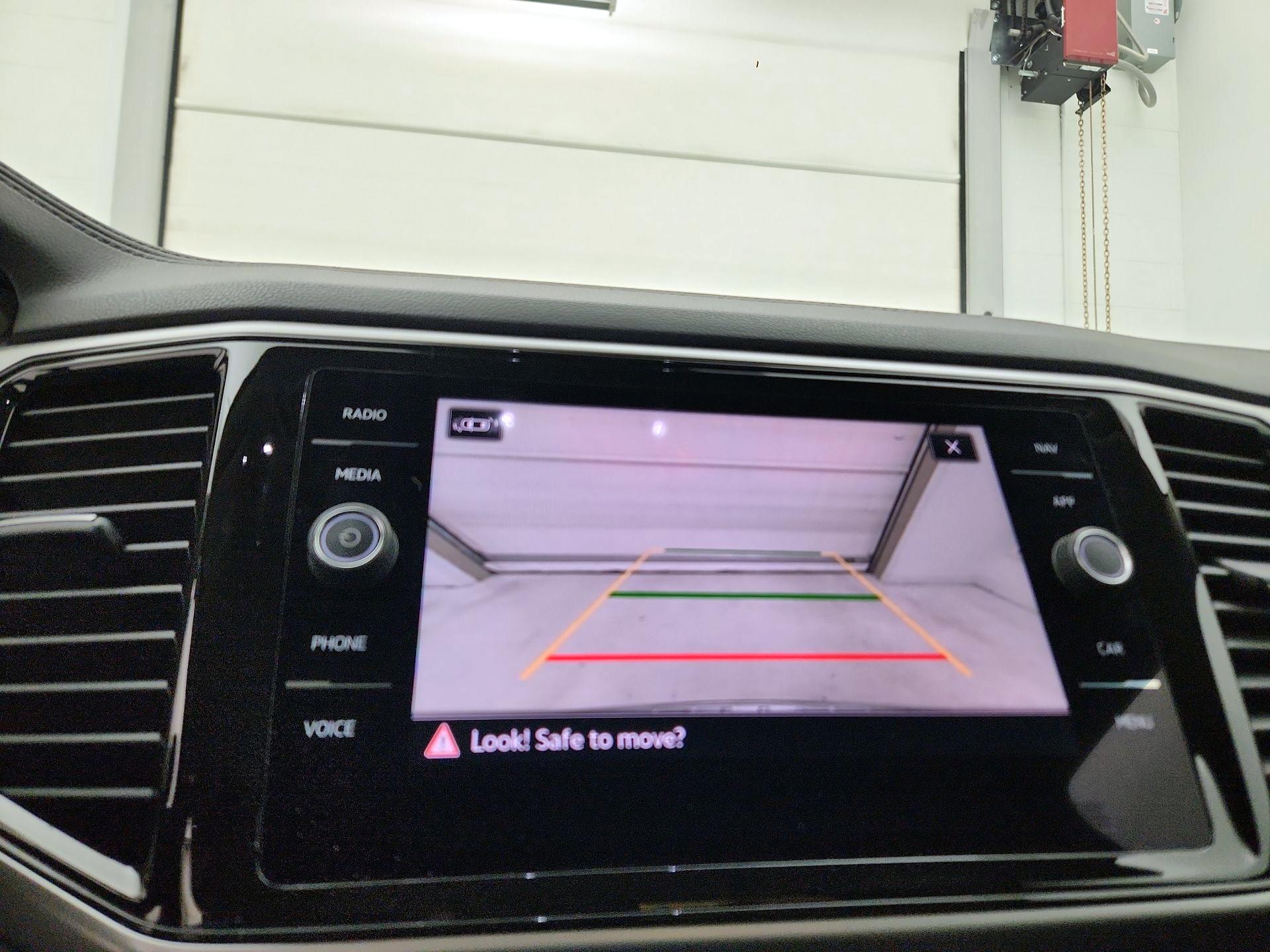 Thumbnail: 2023 Volkswagen Atlas - 15