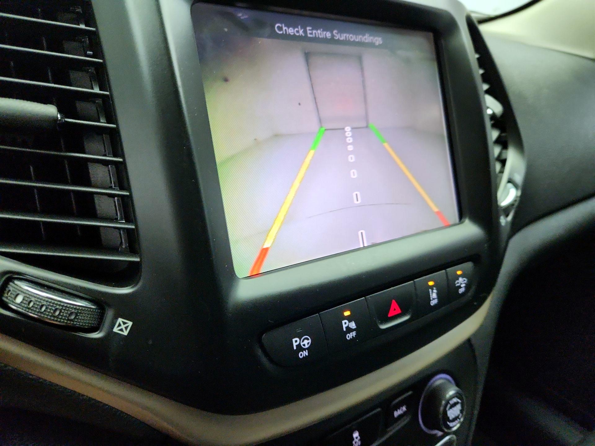 Thumbnail: 2014 Jeep Cherokee - 15