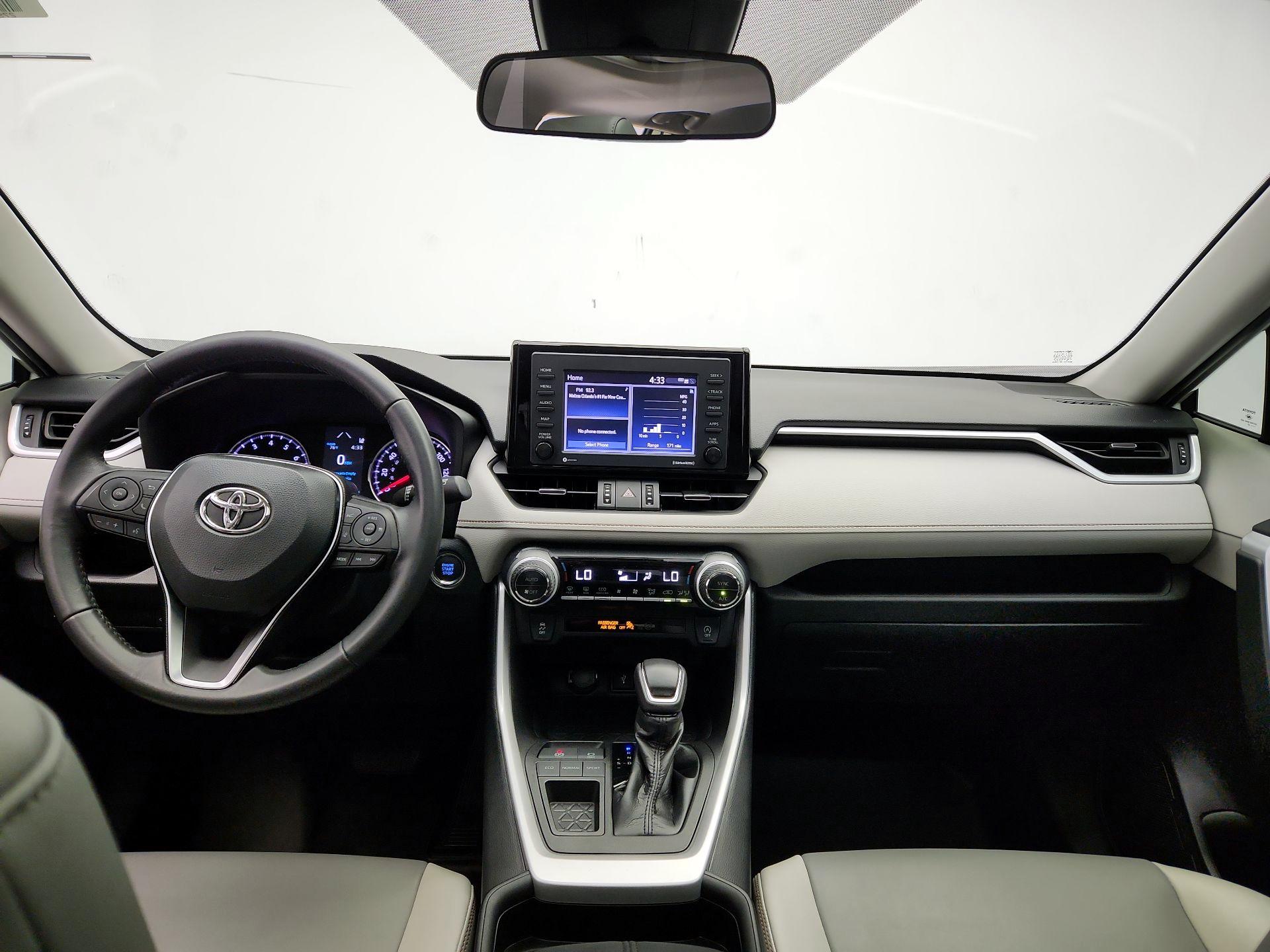 Thumbnail: 2021 Toyota RAV4 - 9