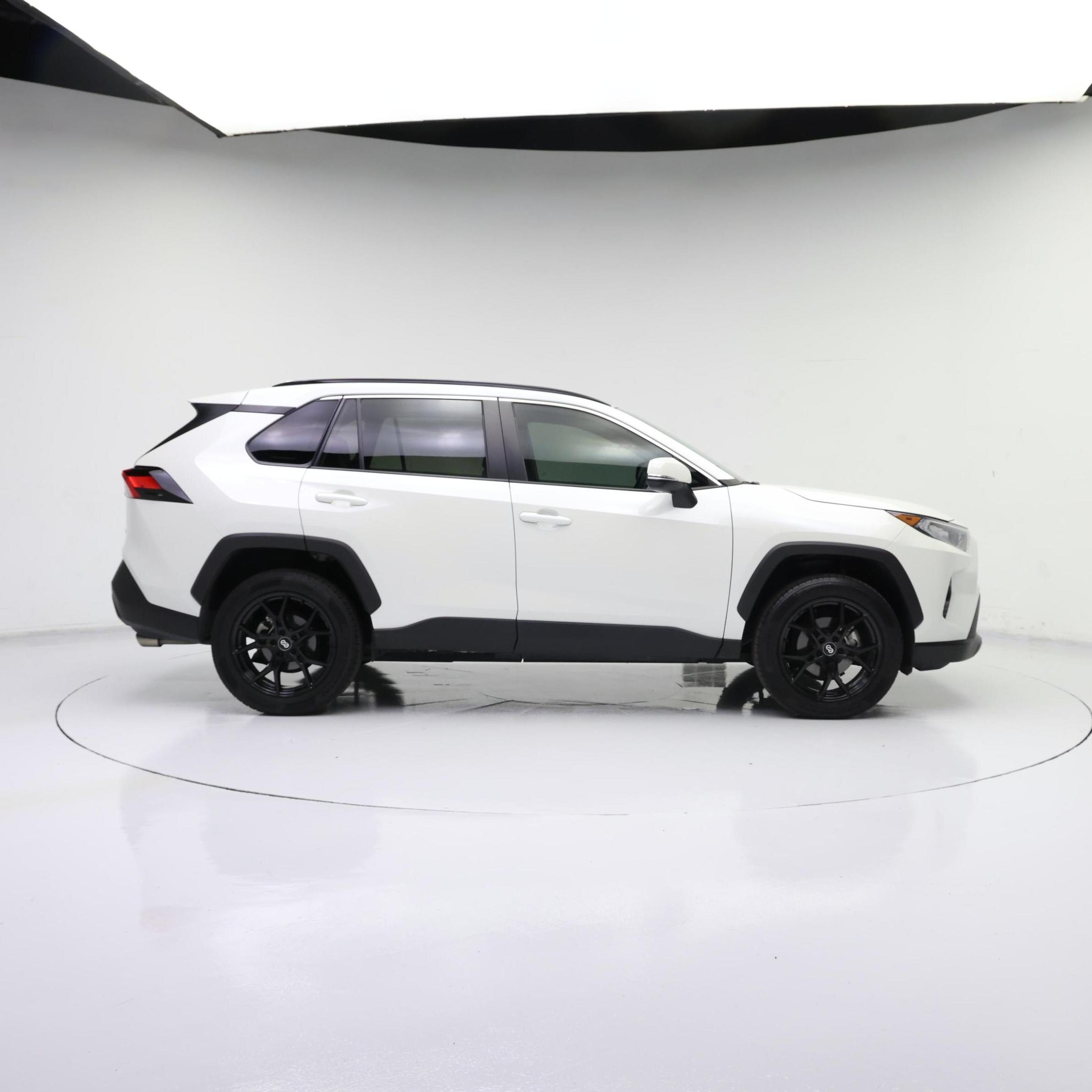 Thumbnail: 2021 Toyota RAV4 - 7