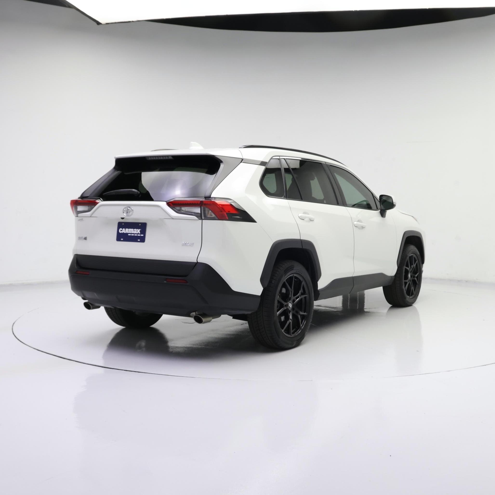 Thumbnail: 2021 Toyota RAV4 - 8