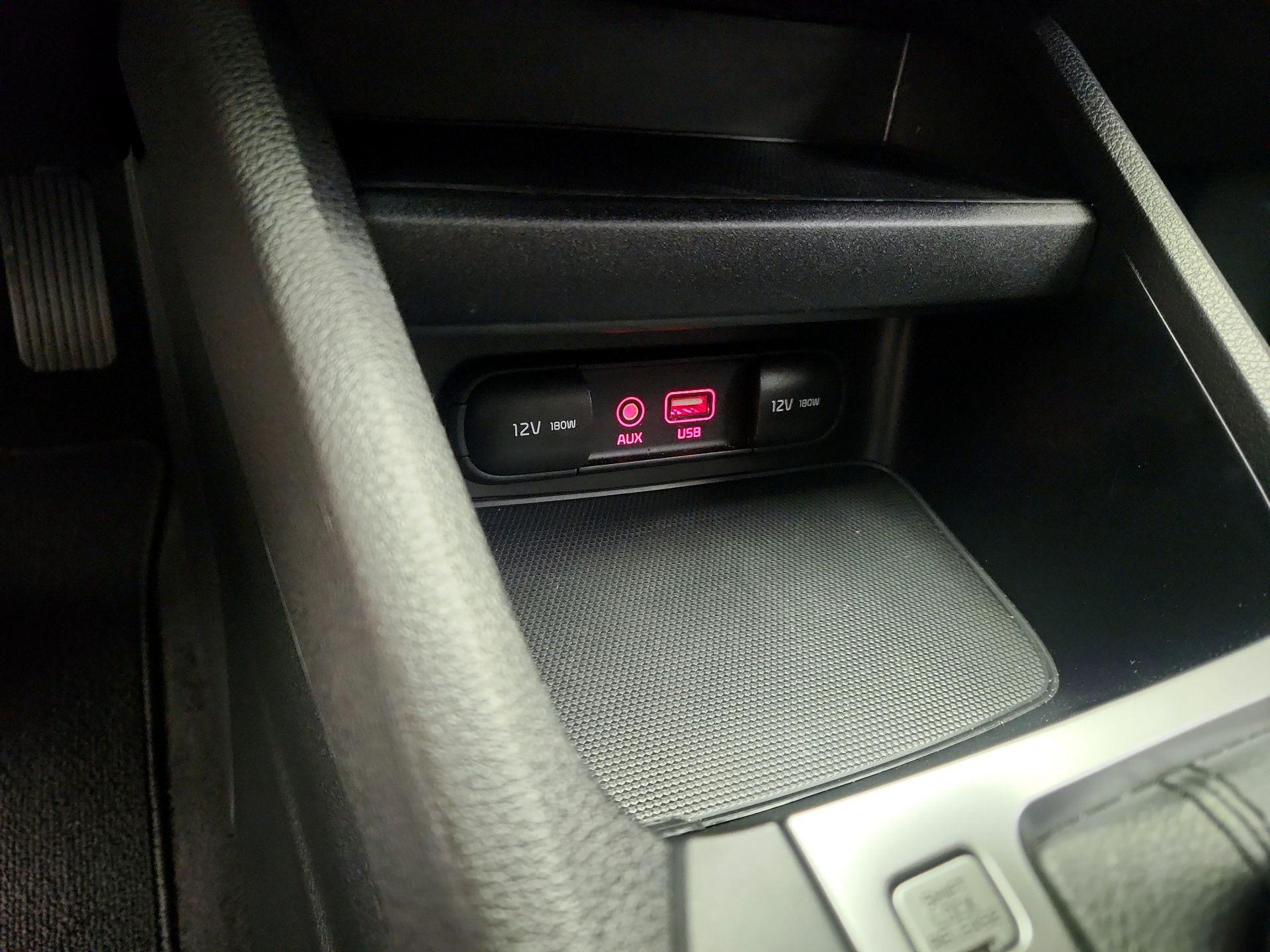 Thumbnail: 2020 Kia Forte - 18