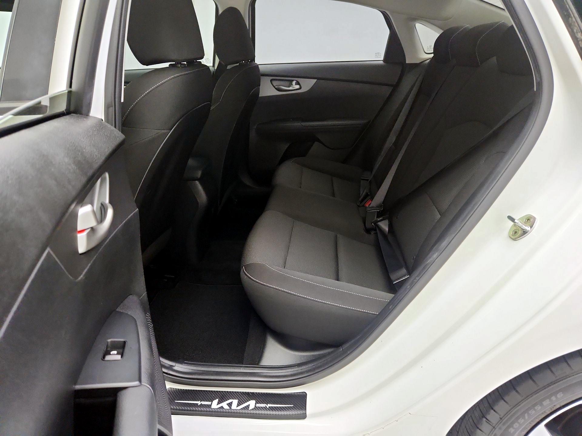 Thumbnail: 2020 Kia Forte - 19