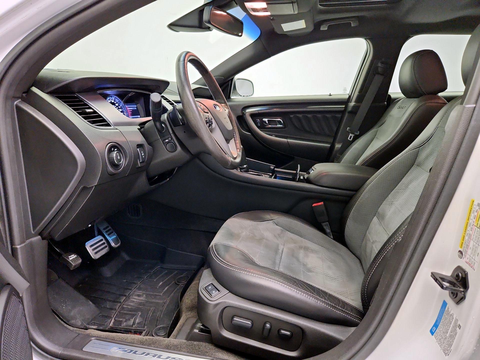 Thumbnail: 2015 Ford Taurus - 11