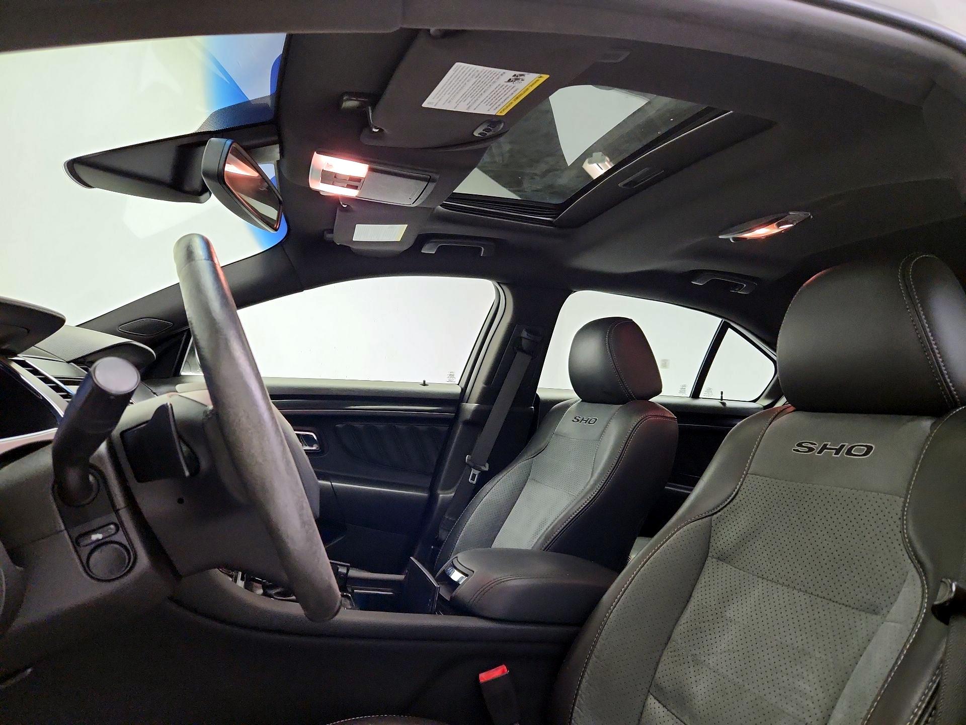 Thumbnail: 2015 Ford Taurus - 20
