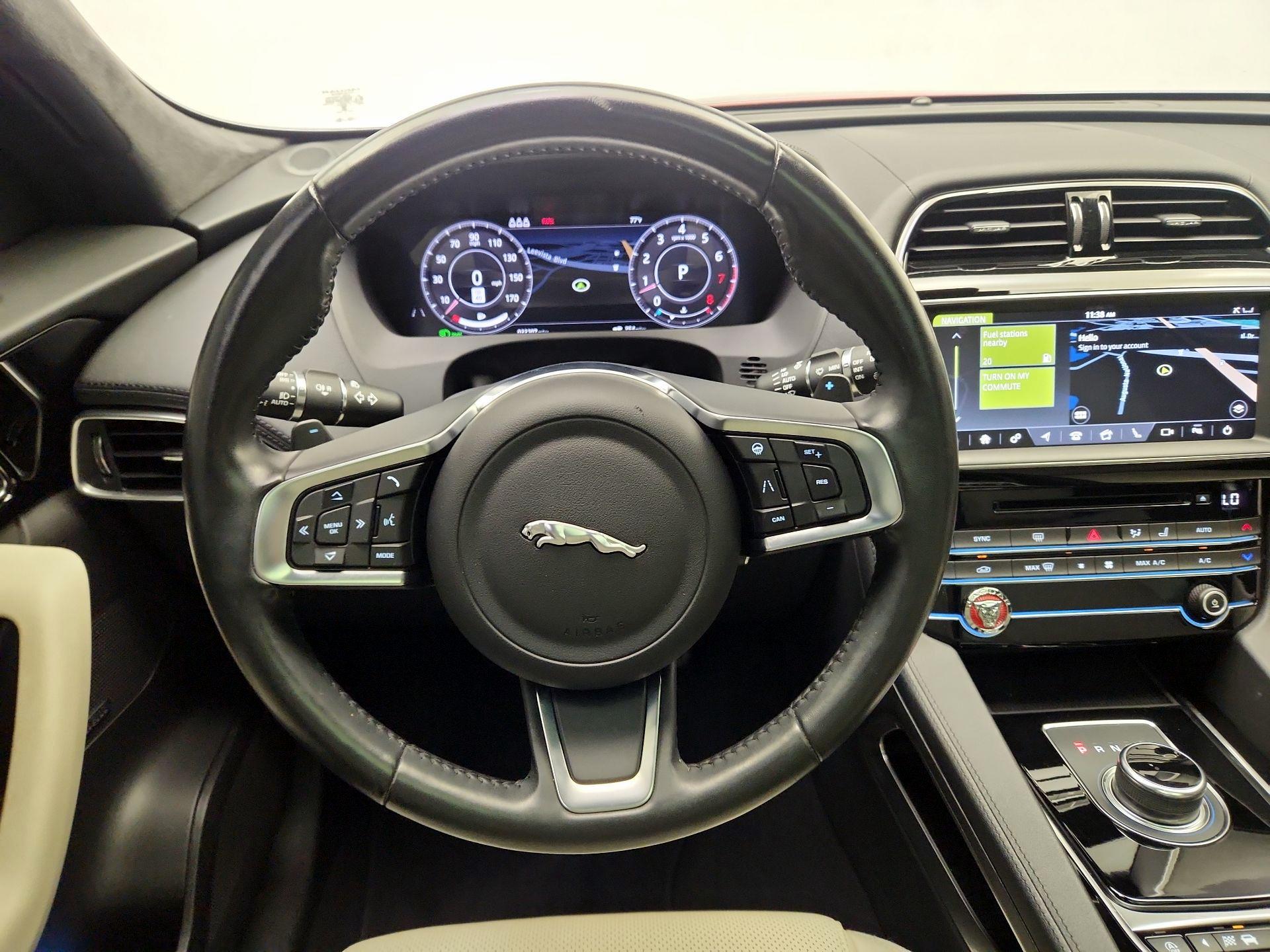 Thumbnail: 2020 Jaguar F-Pace - 10