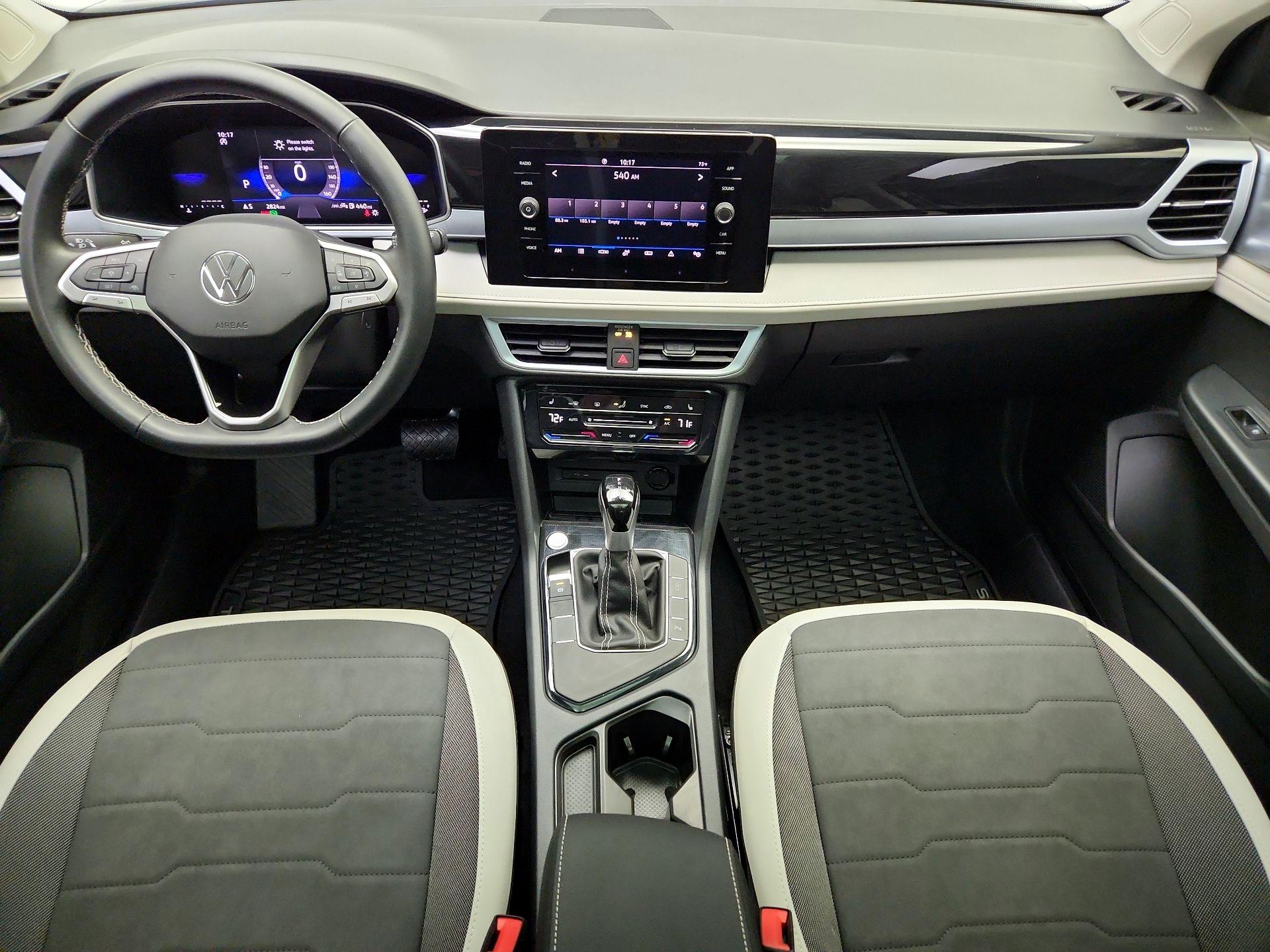 Thumbnail: 2025 Volkswagen Taos - 9