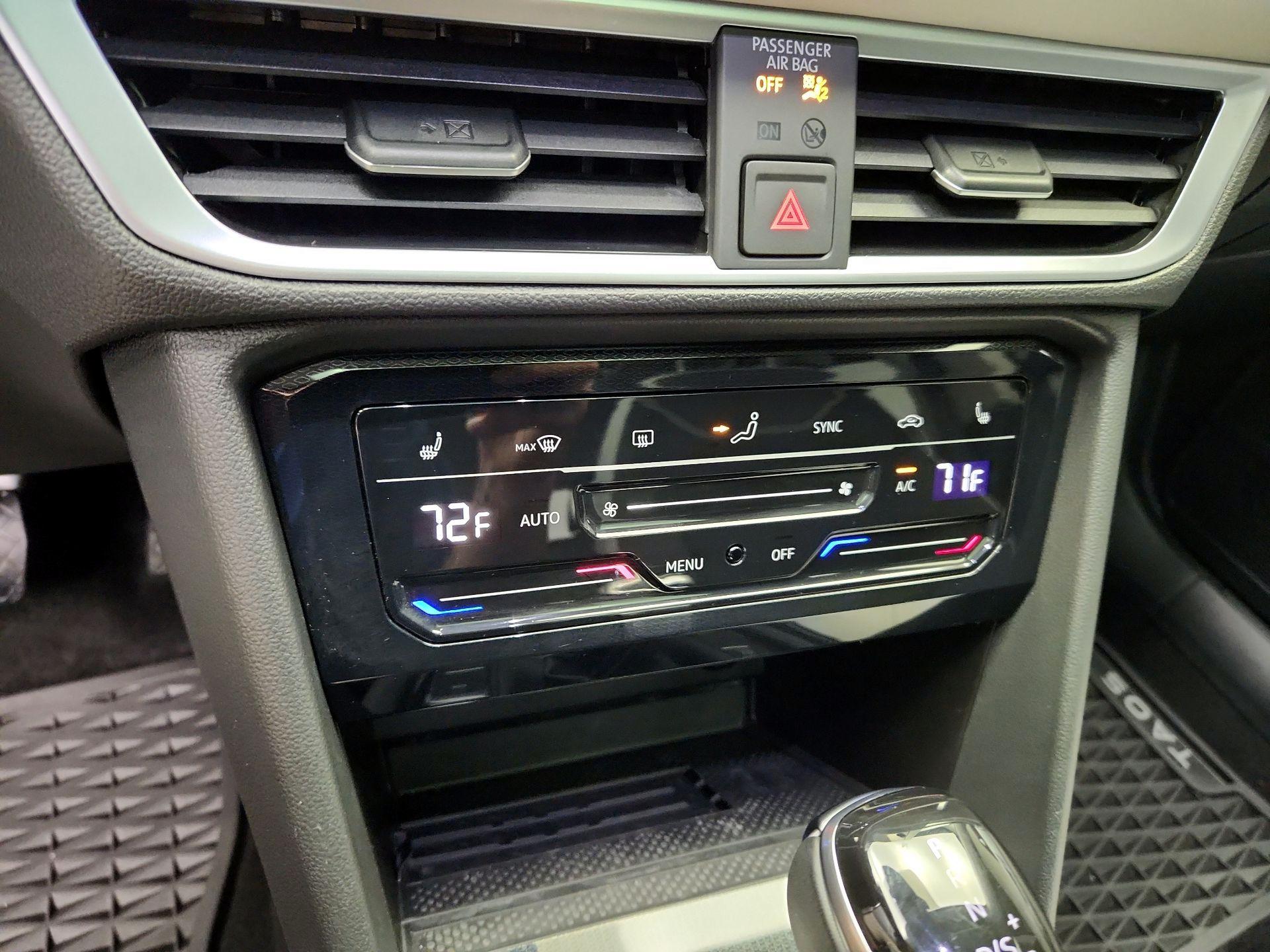 Thumbnail: 2025 Volkswagen Taos - 16