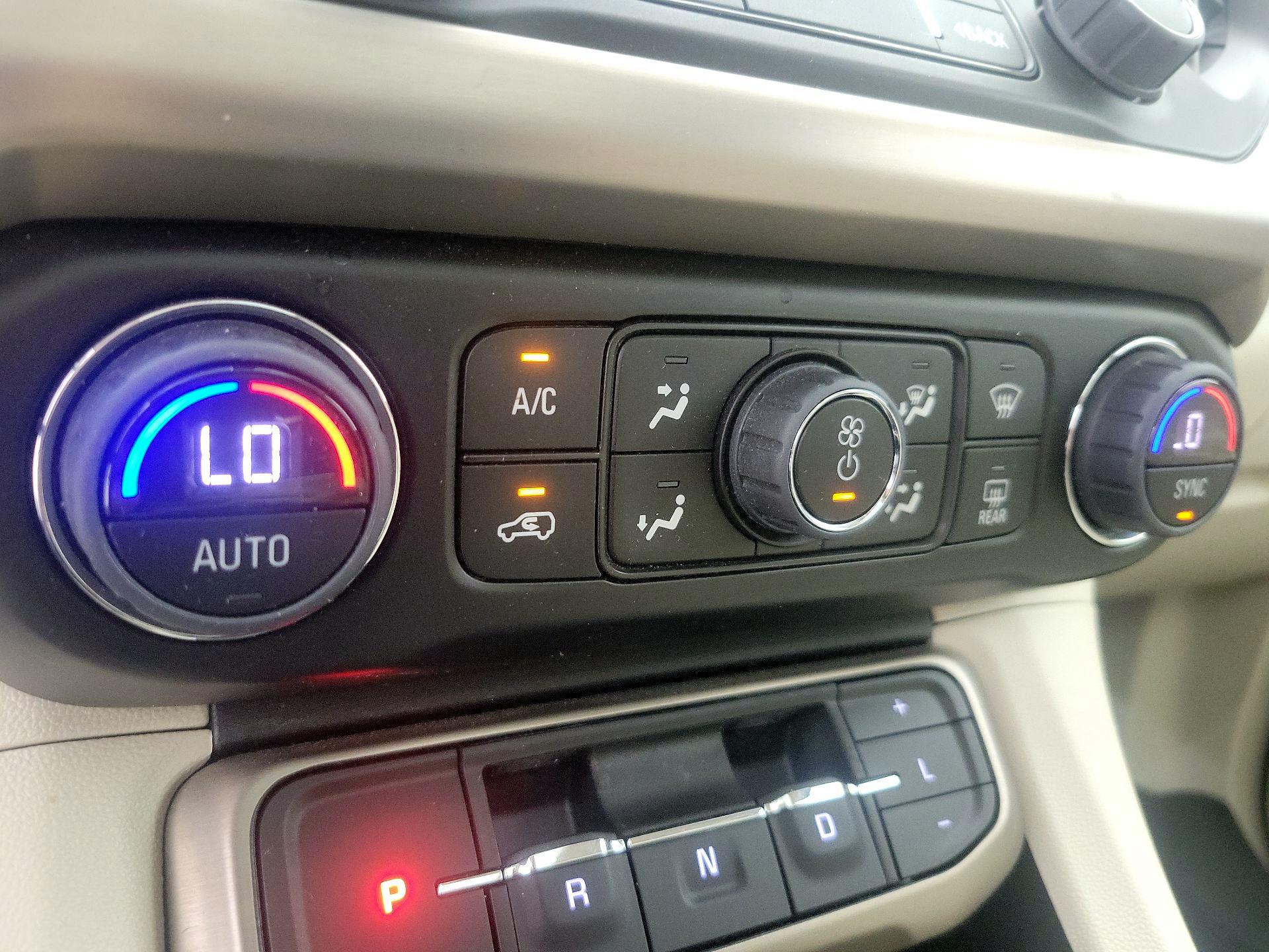Thumbnail: 2023 GMC Acadia - 16