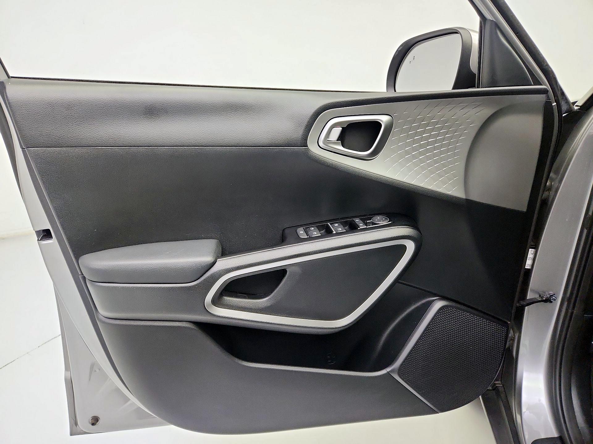 Thumbnail: 2023 Kia Soul - 12