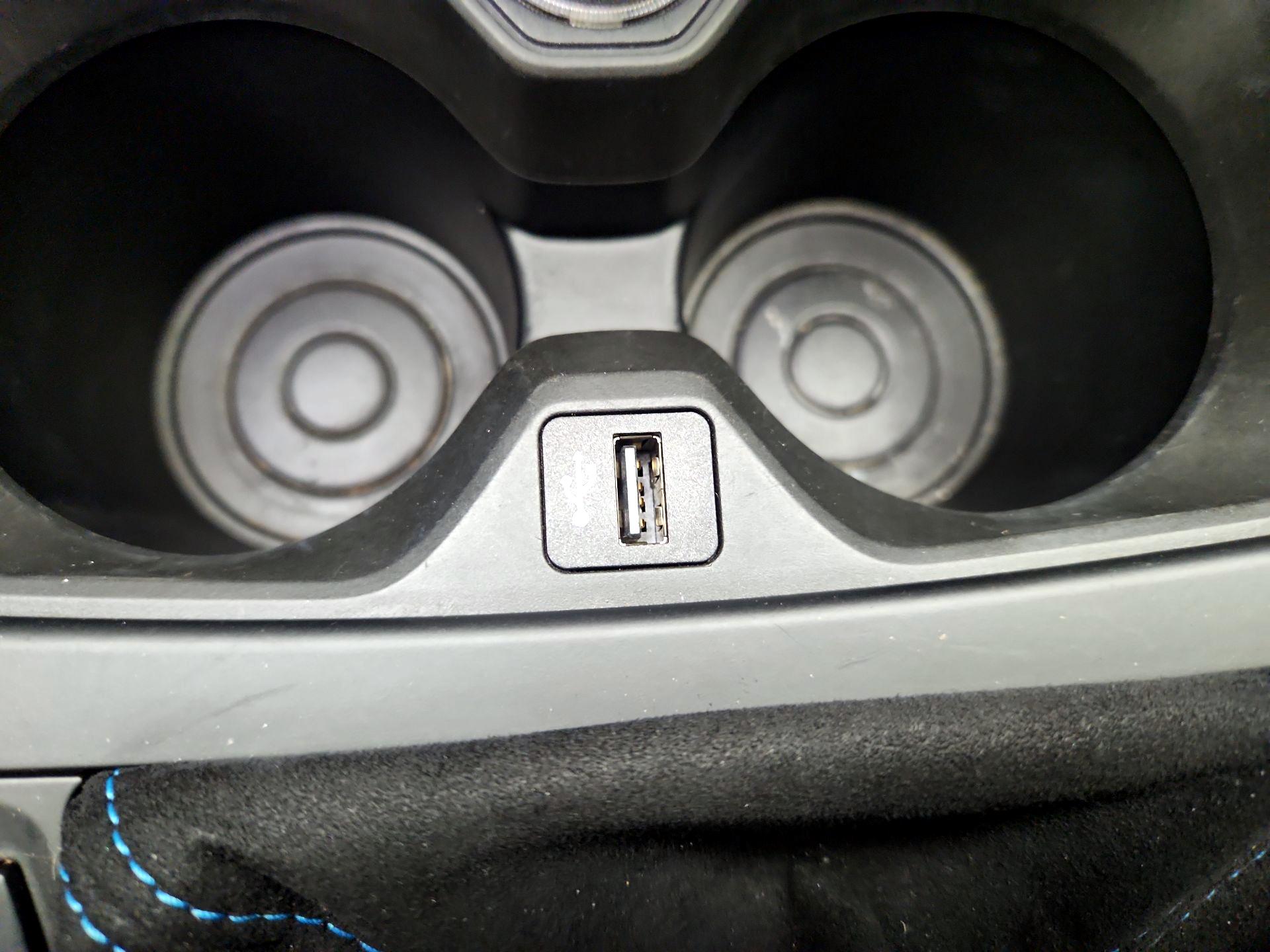 Thumbnail: 2017 BMW M2 - 18