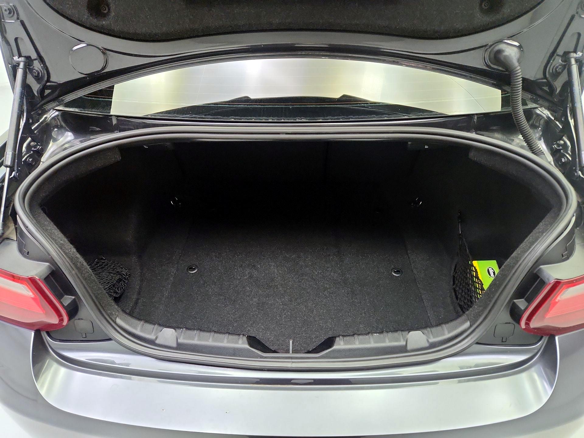 Thumbnail: 2017 BMW M2 - 20