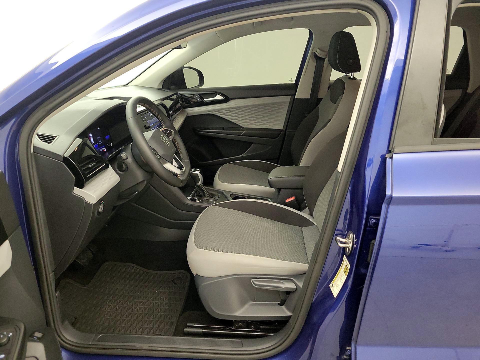 Thumbnail: 2023 Volkswagen Taos - 11